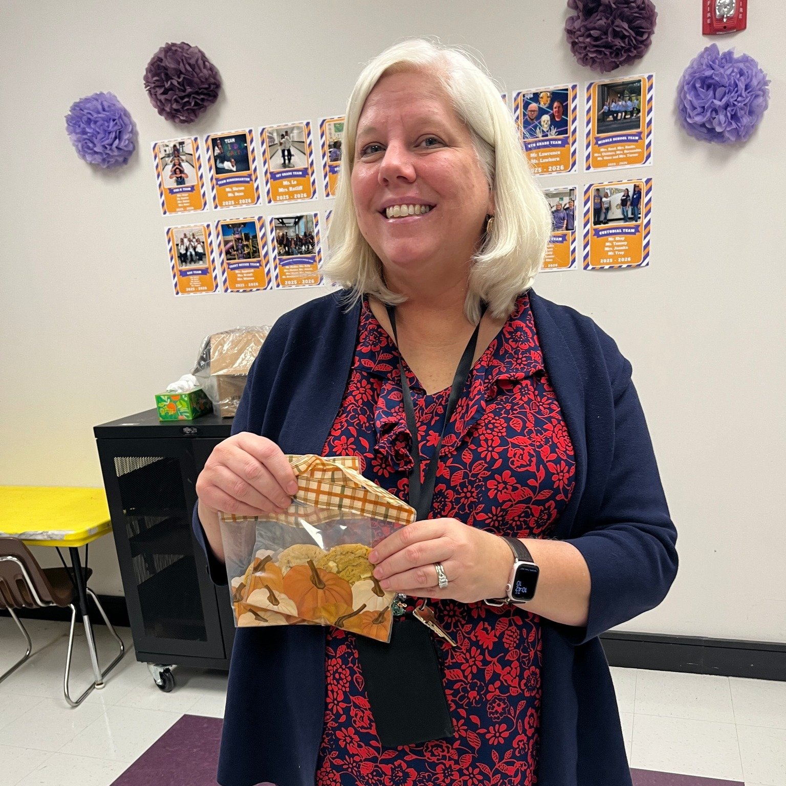 Each month, Graces of Gurley enlists a local church or organization to help us show love and appreciation to the staff at Madison County Elementary and High School. 💛
Today, our friends at Rivertree Church delivered cookies to remind our amazing tea
