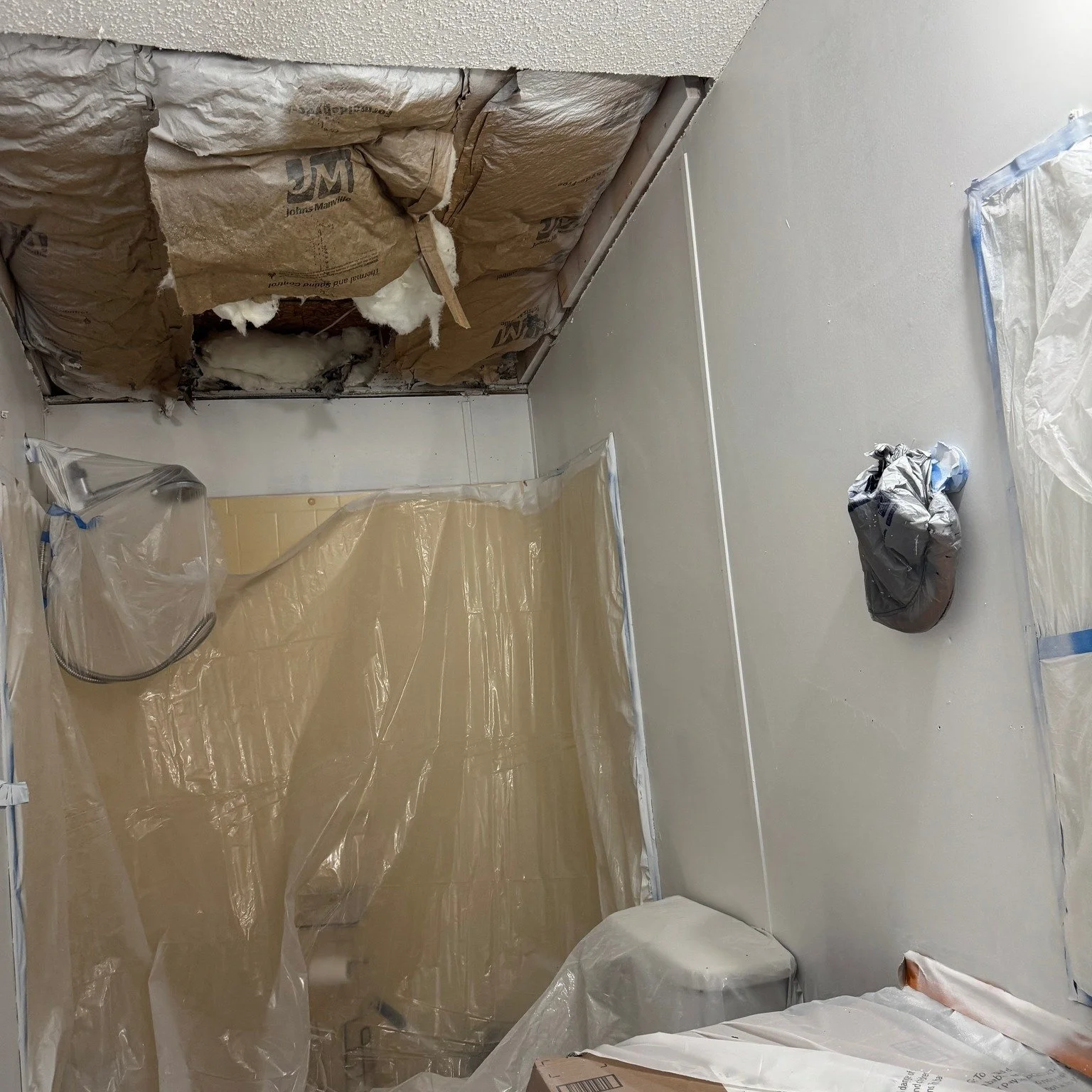 Our Thanksgiving story continues... 💛
We&rsquo;re so thankful for the incredible volunteers God provided to help rehab and renovate our neighbor&rsquo;s mobile home. After cleaning out damaged items and tearing out all the flooring, we realized we h