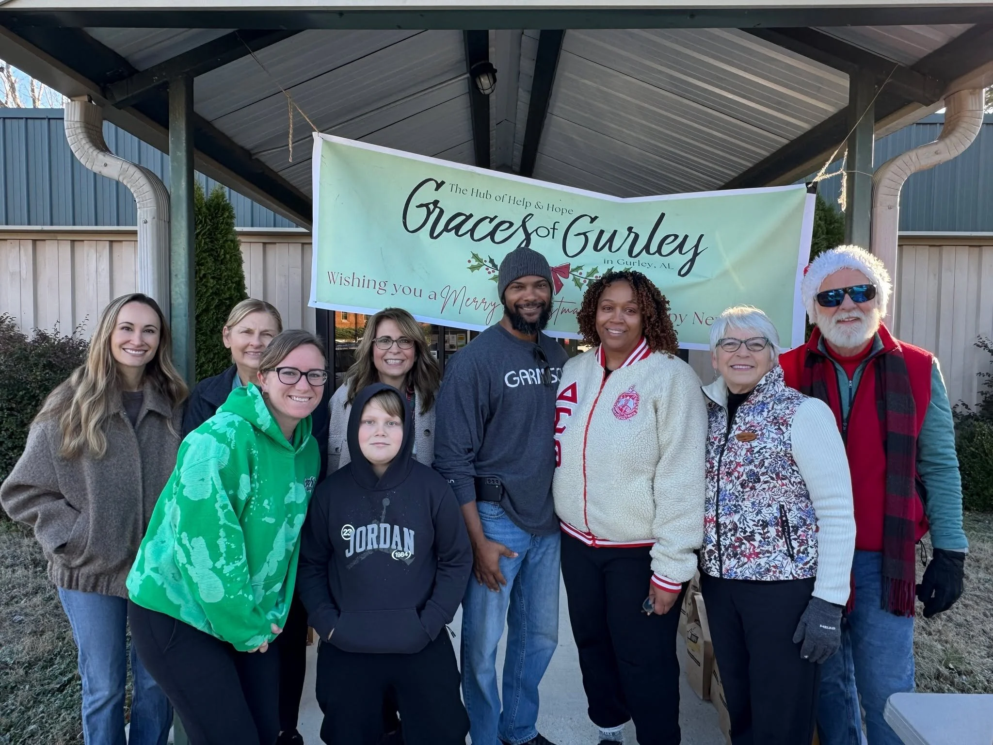 As we wrap up our 2025 Christmas Assistance Program, our hearts are overflowing with gratitude. Thank you to every shopper who carefully purchased gifts, every volunteer who sorted into Santa bags, and the incredible group who braved the cold to dist