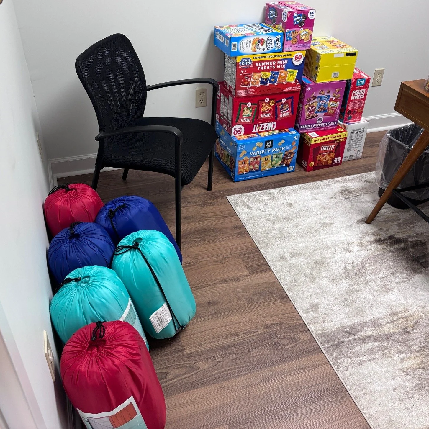 A huge thank you to Willowbrook Church for providing snacks and sleeping bags for camp this week! ❤️
Many of our students arrive without bedding, and these sleeping bags will help make sure they are warm, comfortable, and able to rest after long days