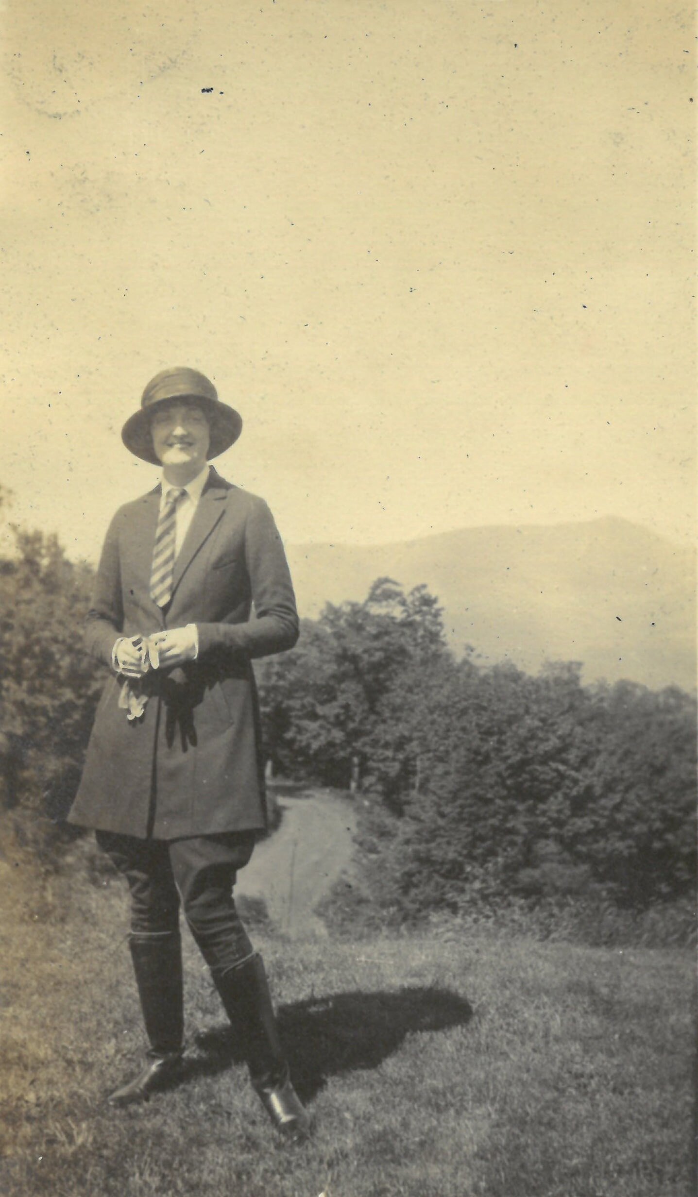  Marjorie Daingerfield in her riding habit in the mountains, n.d. Private Collection. 