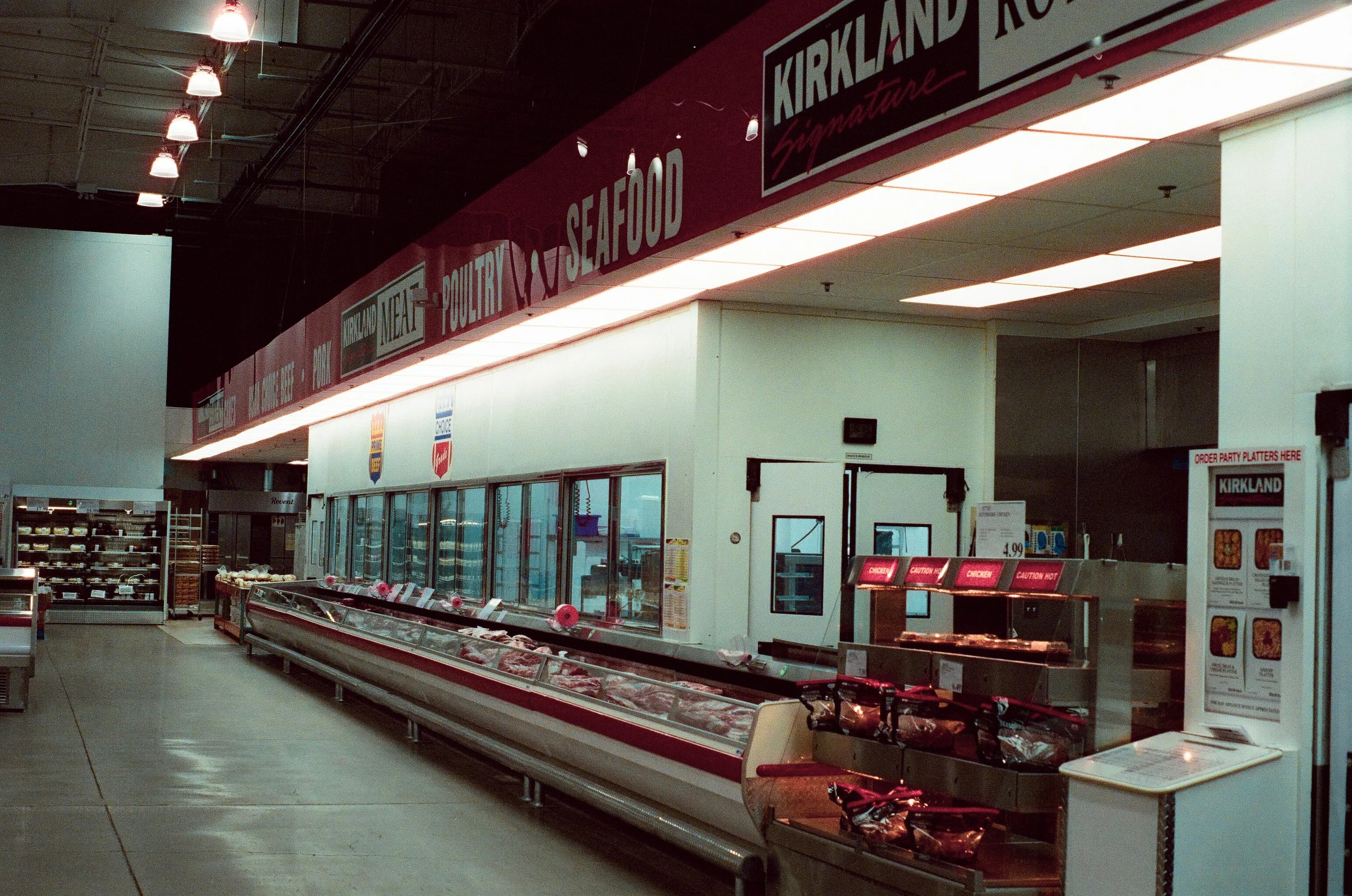 Costco - Minolta Maxxum - CineStill 800t