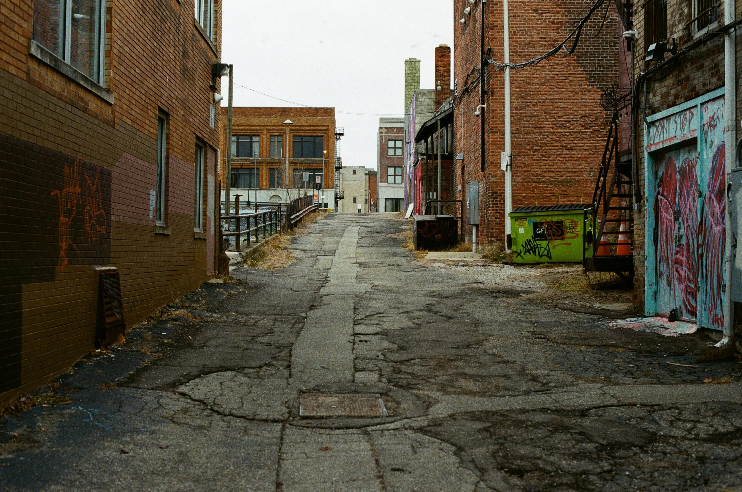 Pontiac - Nikon F3 - Ultramax 400