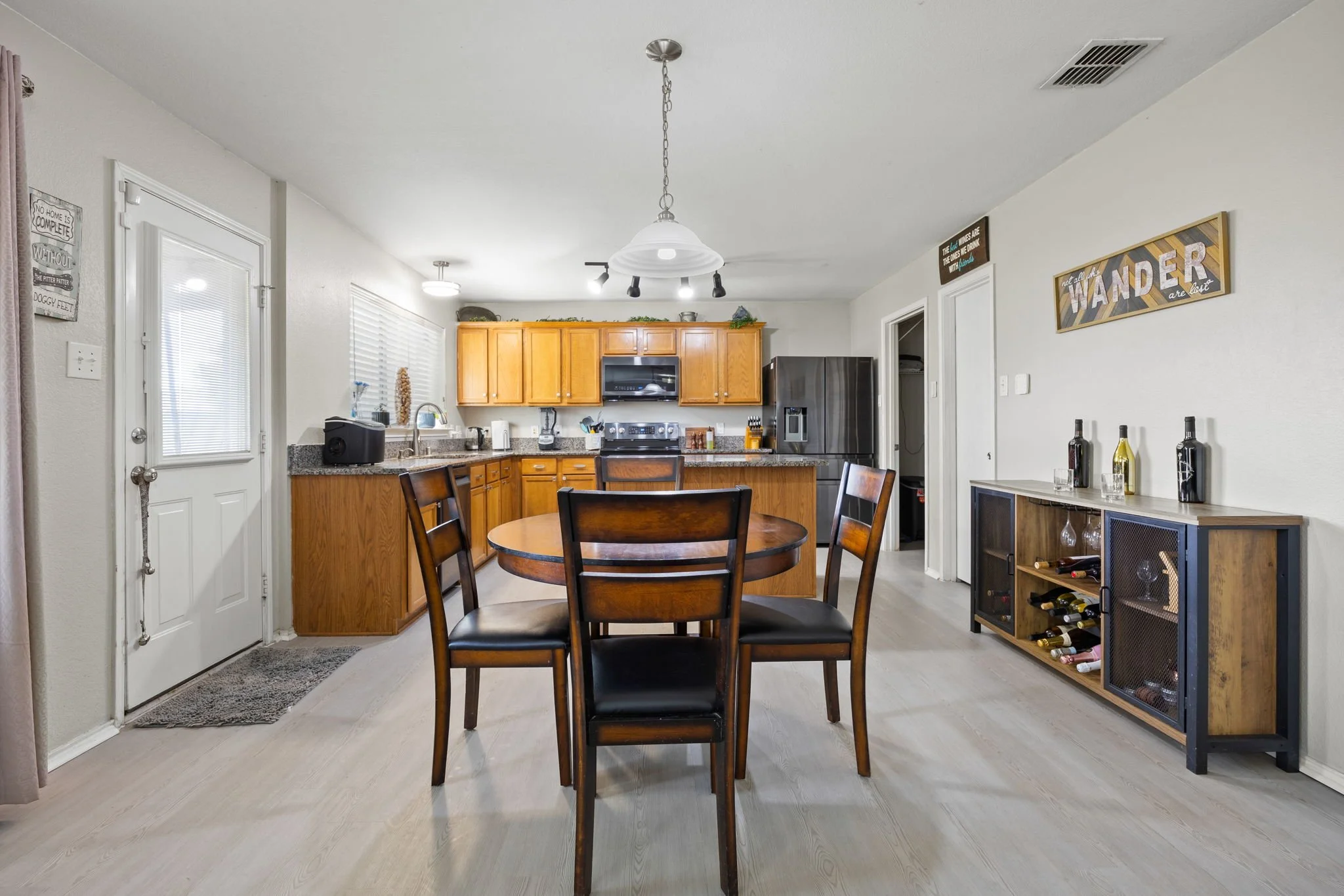 8-web-or-mls-315-highland-creek-dr.jpg