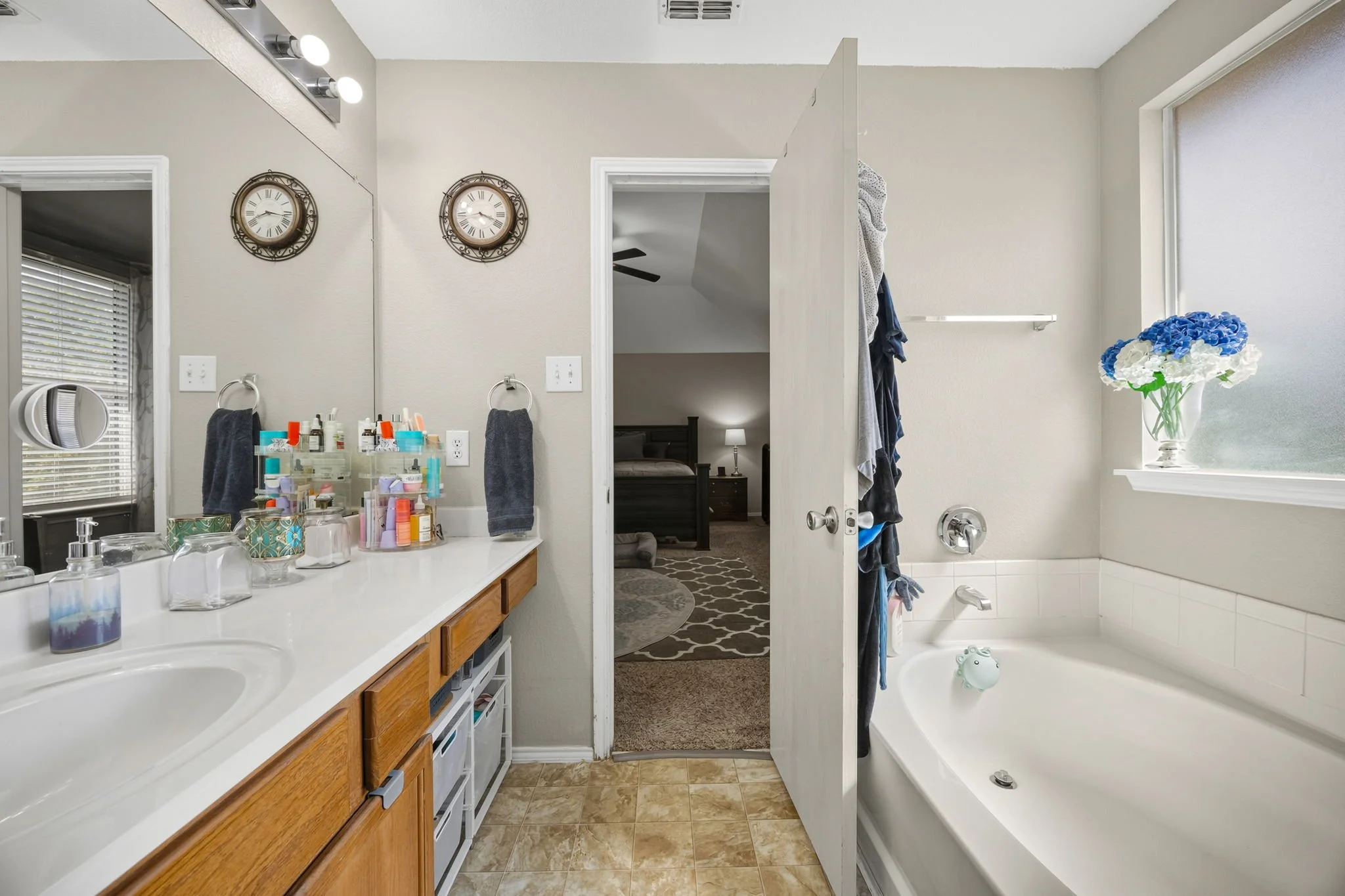 19-web-or-mls-315-highland-creek-dr.jpg