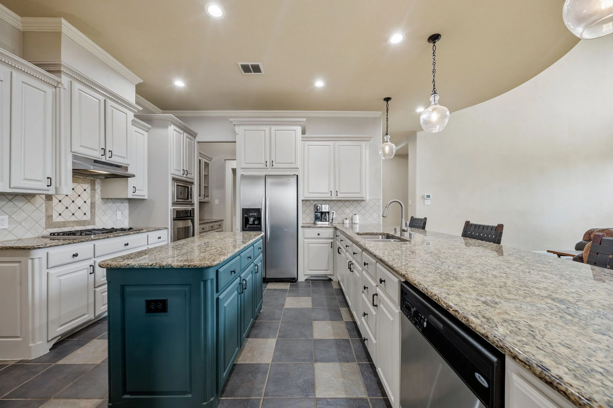 19-web-or-mls-959-terrace-dr.jpg