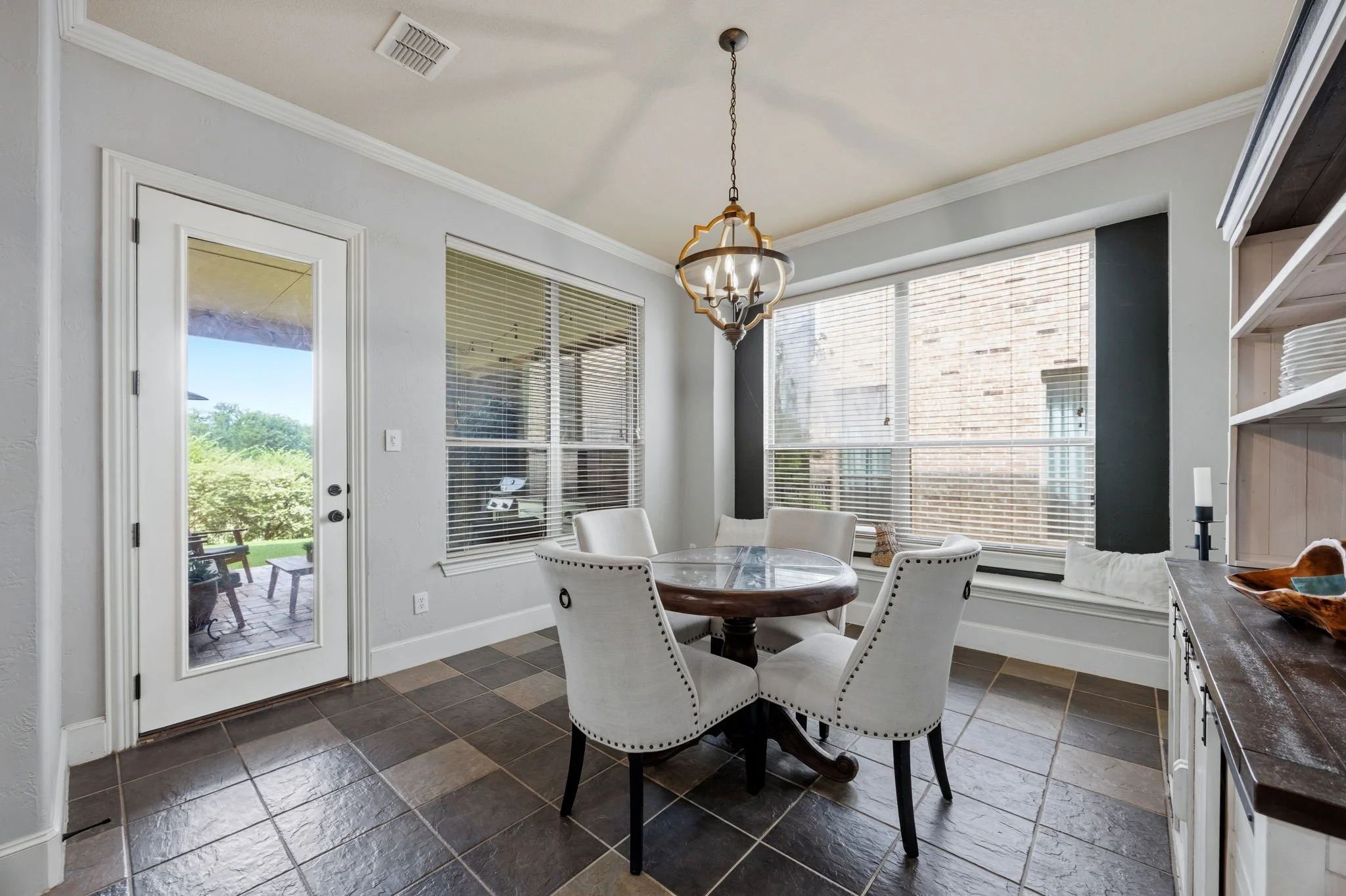 18-web-or-mls-959-terrace-dr.jpg