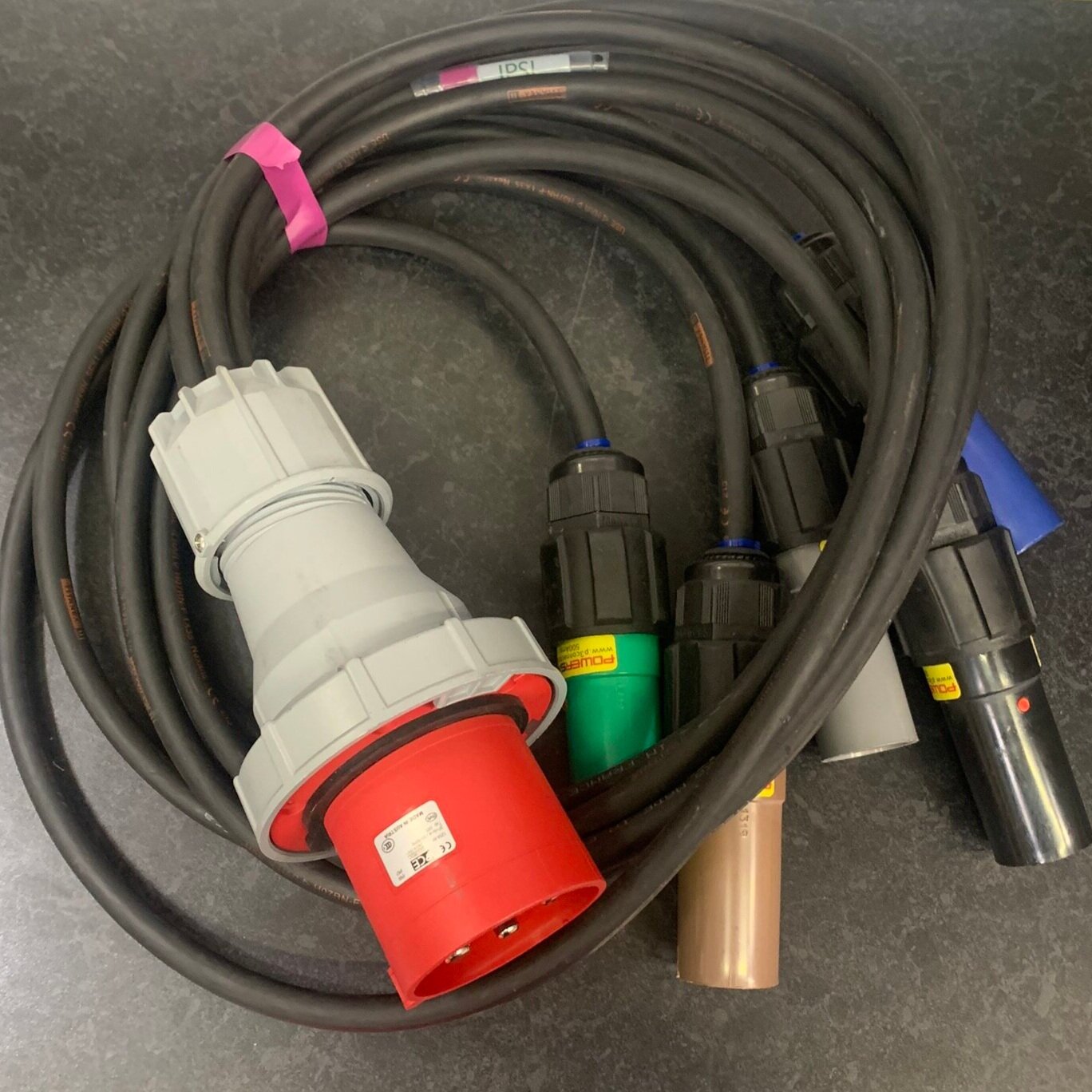 125A Three Phase CEEForm > Powerlock