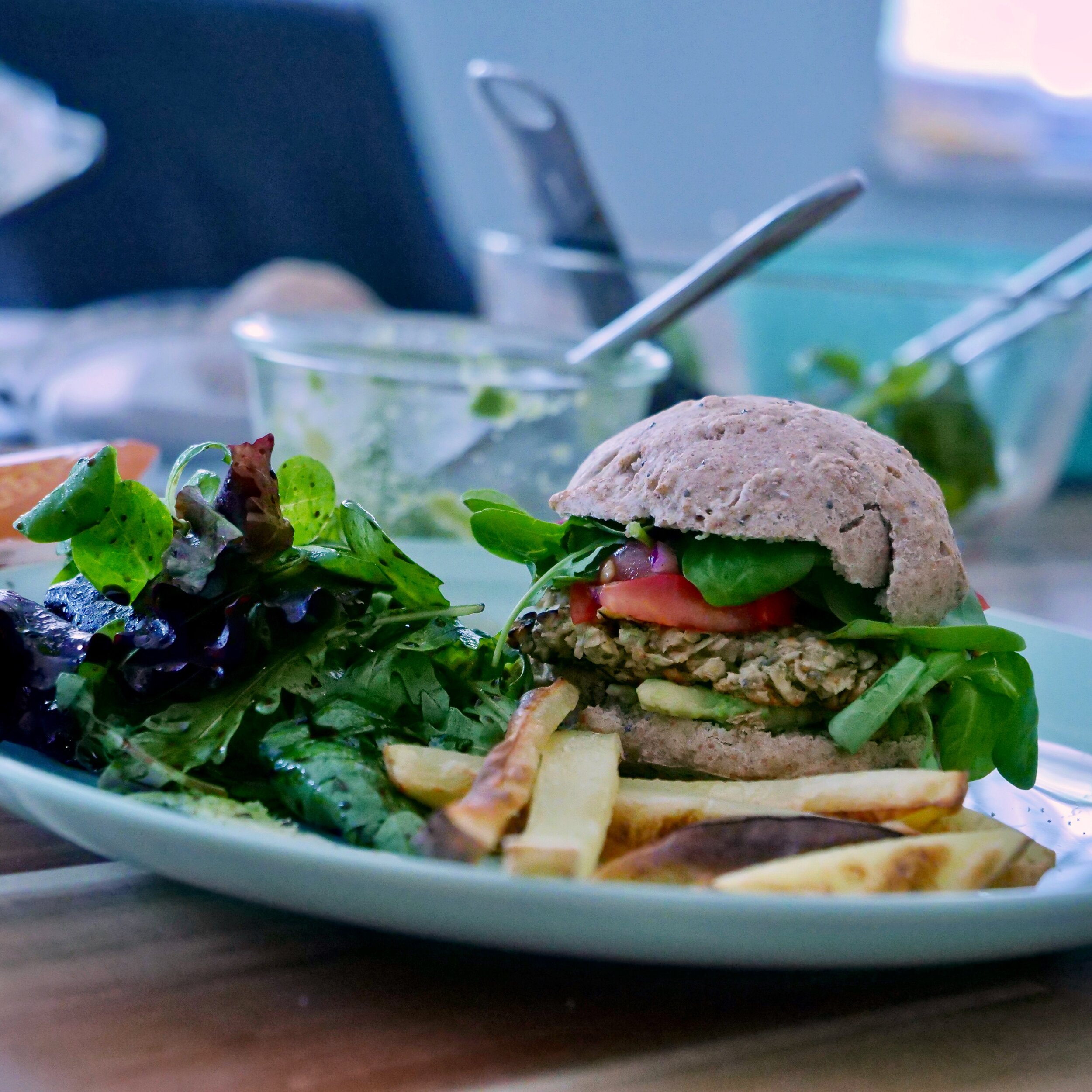 Burger mit Zucchini-Laibchen