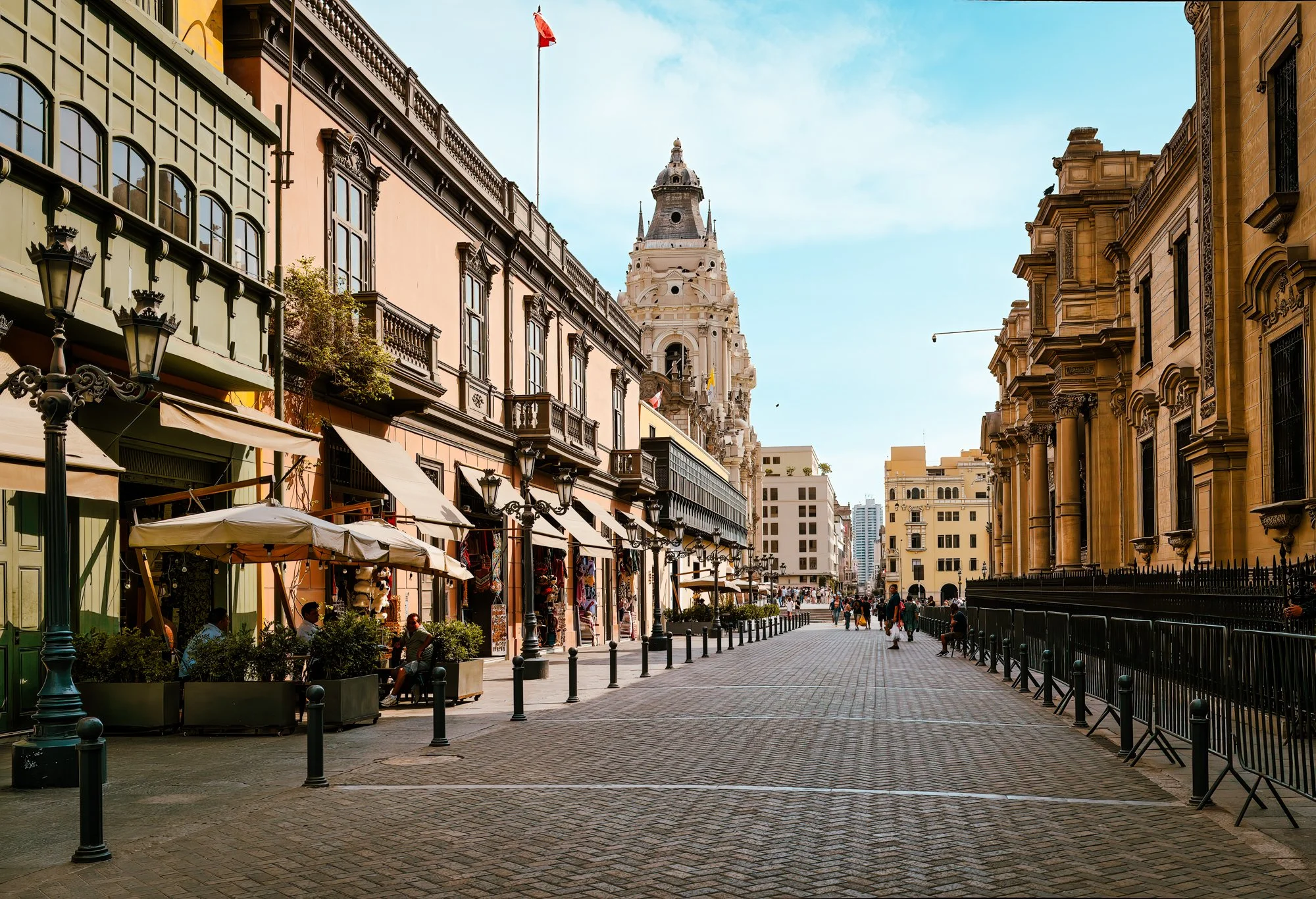 Lima, Peru.  A very impressive city! Unfortunately we didn't have time to explore the different neighborhoods, as we did in Buenos Aires.