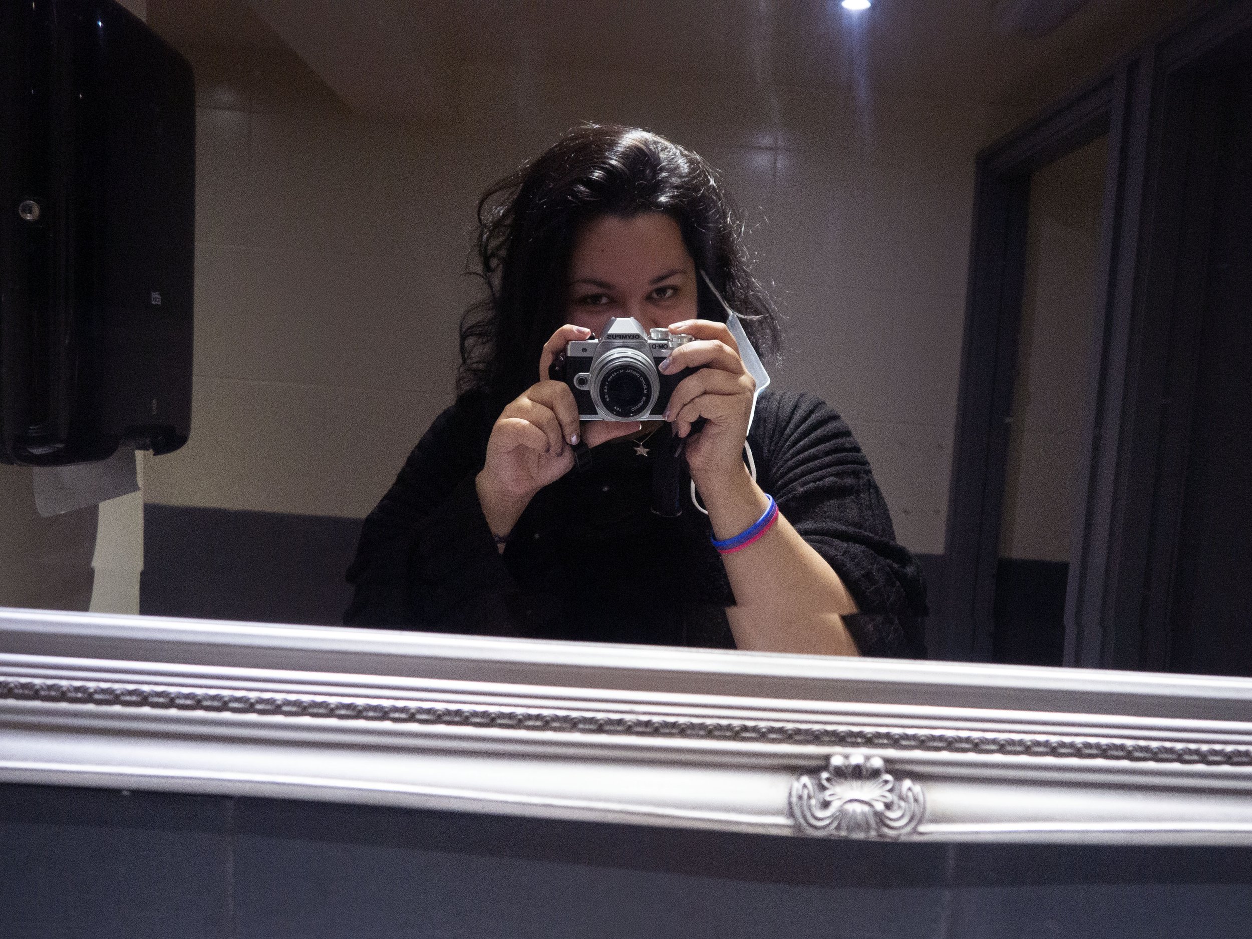 RECORD THIS270322_1.jpg