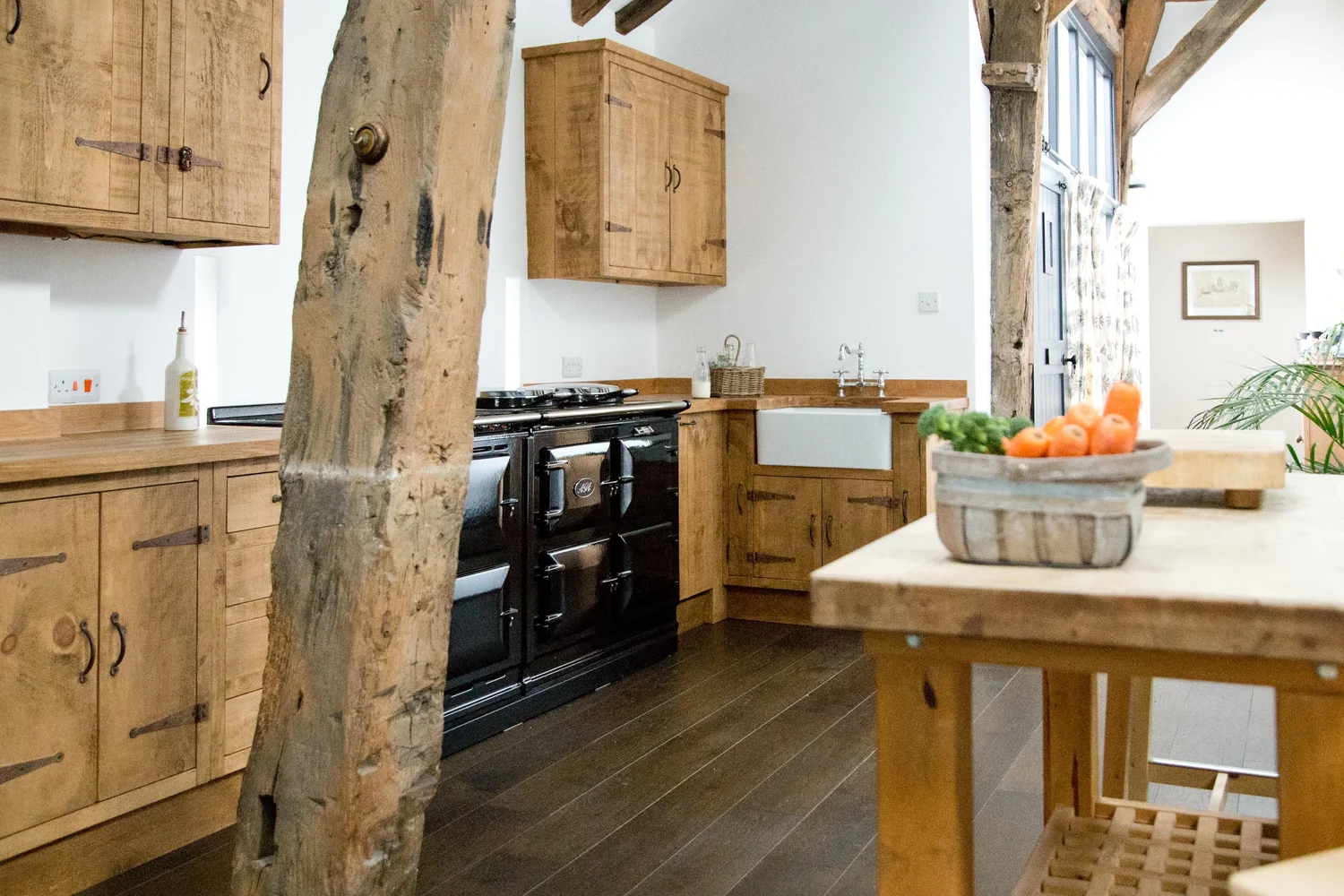 Ashworth — bespoke shaker kitchen by Framed Kitchens