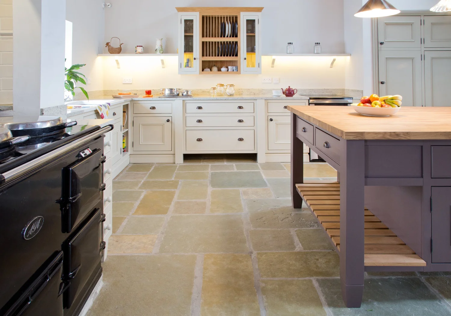 Skelmondthorpe — bespoke shaker kitchen by Framed Kitchens