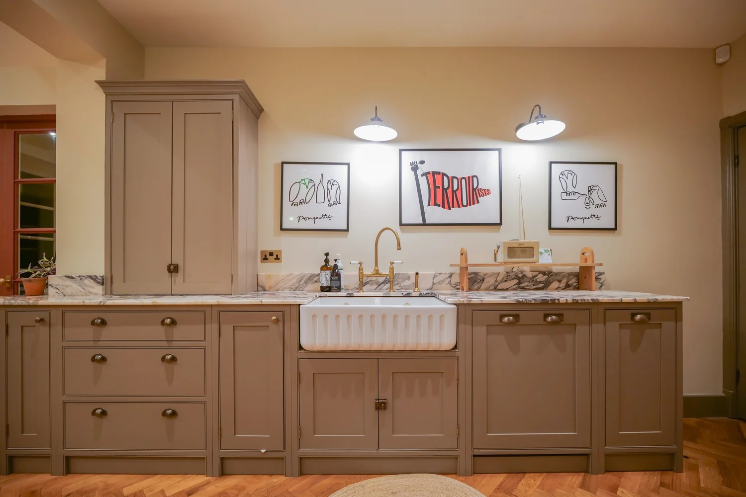 Wandsworth — bespoke shaker kitchen by Framed Kitchens