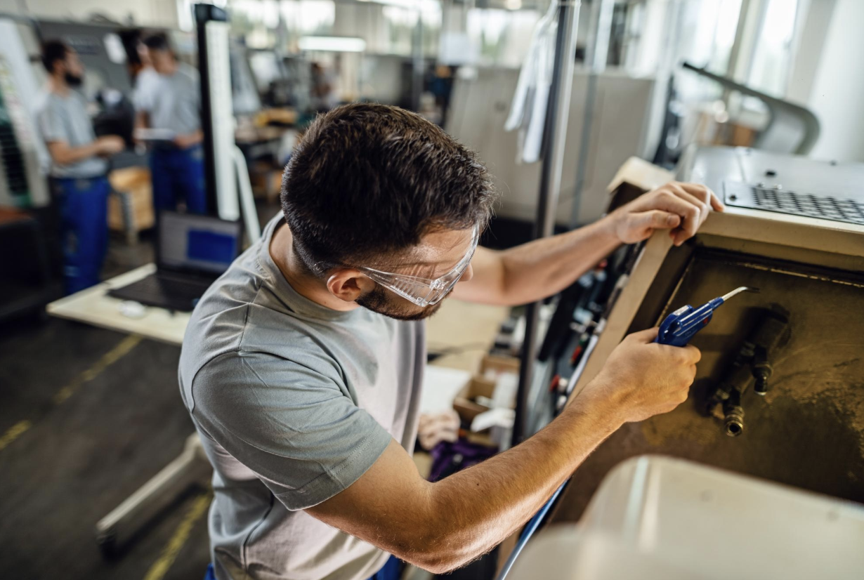 Mantenimiento preventivo en máquinas de marcaje industrial: una inversión que protege tu producción