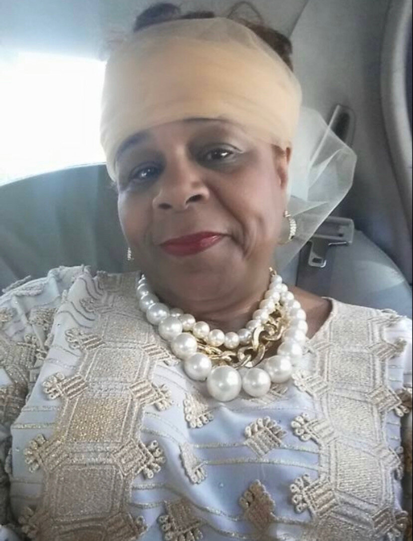 Laura Ayeshah Soaries is a Registered Respiratory Therapist with over
40 years of experience in the New York City Health Care System. Laura attended
Long Island University Respiratory Therapy Program and Eventually Graduated
From The New York City He