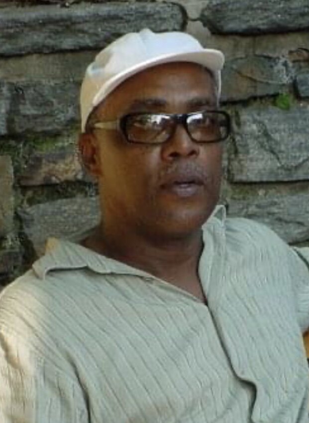 “Music has taken me to hundreds of places that 4 years in the U.S. Navy never did,”
says Larry Washington. Early in life Washington was trained and worked as a mechanic in his dad’s auto repair business. Cars and music became the two loves of his you
