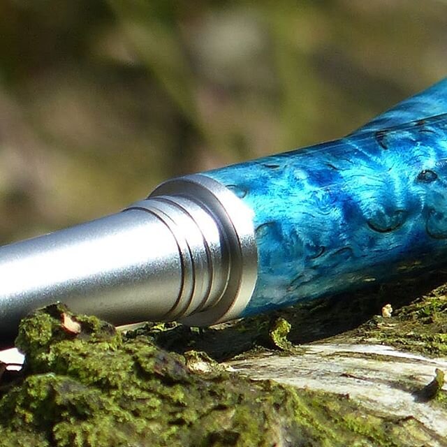 Dive straight into the world of seahorses and mermaids with the &quot;Laguna&quot; and let yourself be calmed by its stunning shades of blue.
.
.
.
.
.
.
#fountainpen
#bergfeder #picoftheday #madeingermany #art #blue #ink #beauty #elegant #nofilter