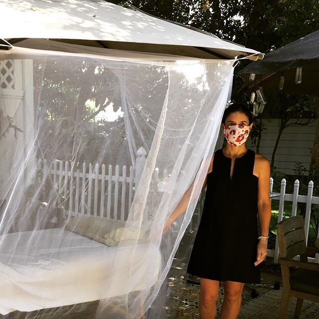 Summertime and the outdoor treatment room is breezy. #outsideacupuncture #outdoortreatments #shaded #private #acupuncture #painrelief #stressrelief #healthcareinthetimeofcorona