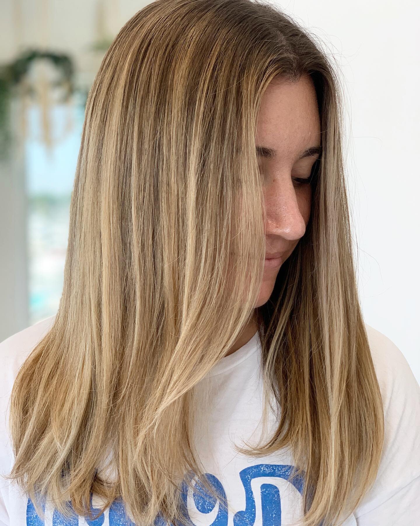 Kristin | full balayage + gloss | 

#citrinehair