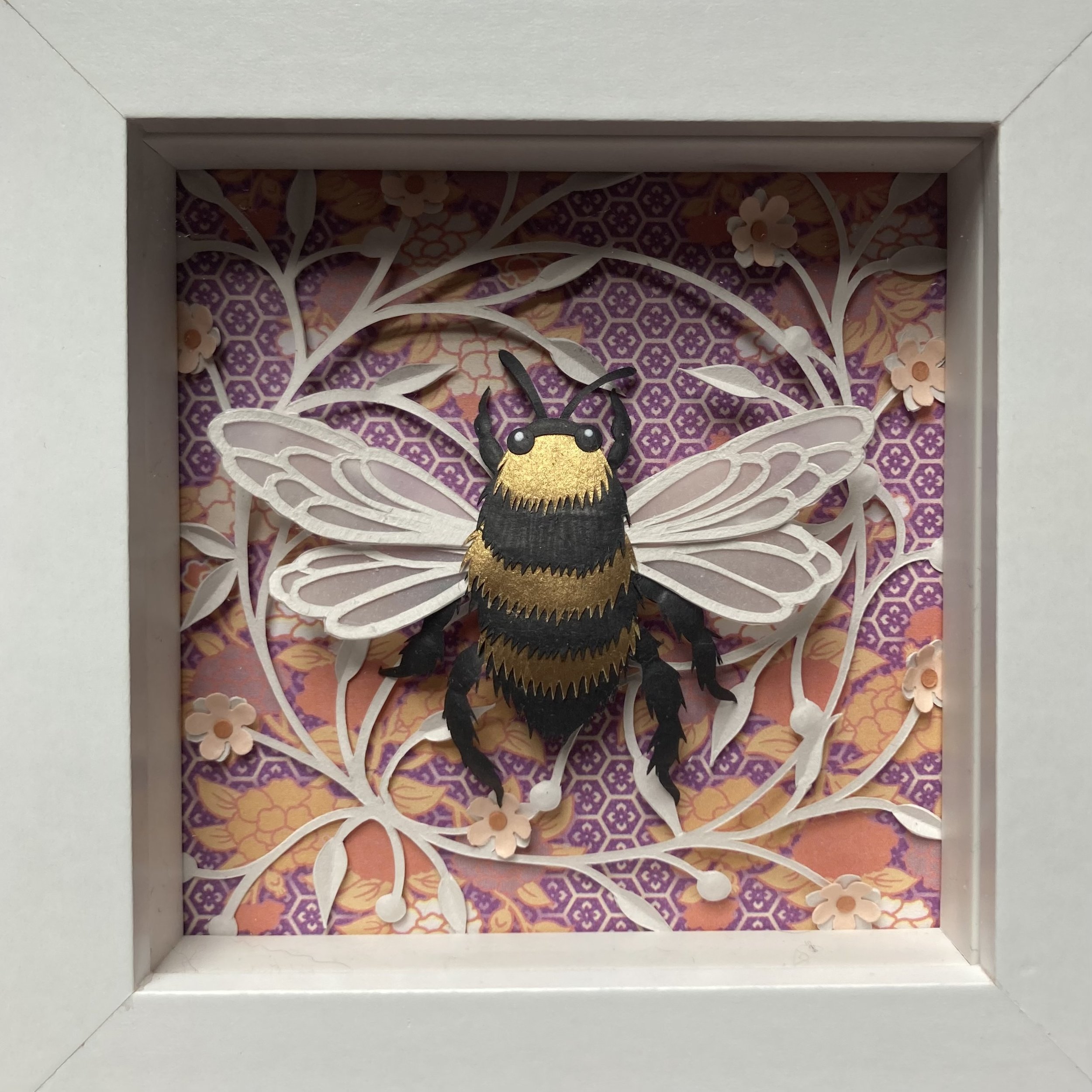 BUMBLE BEE