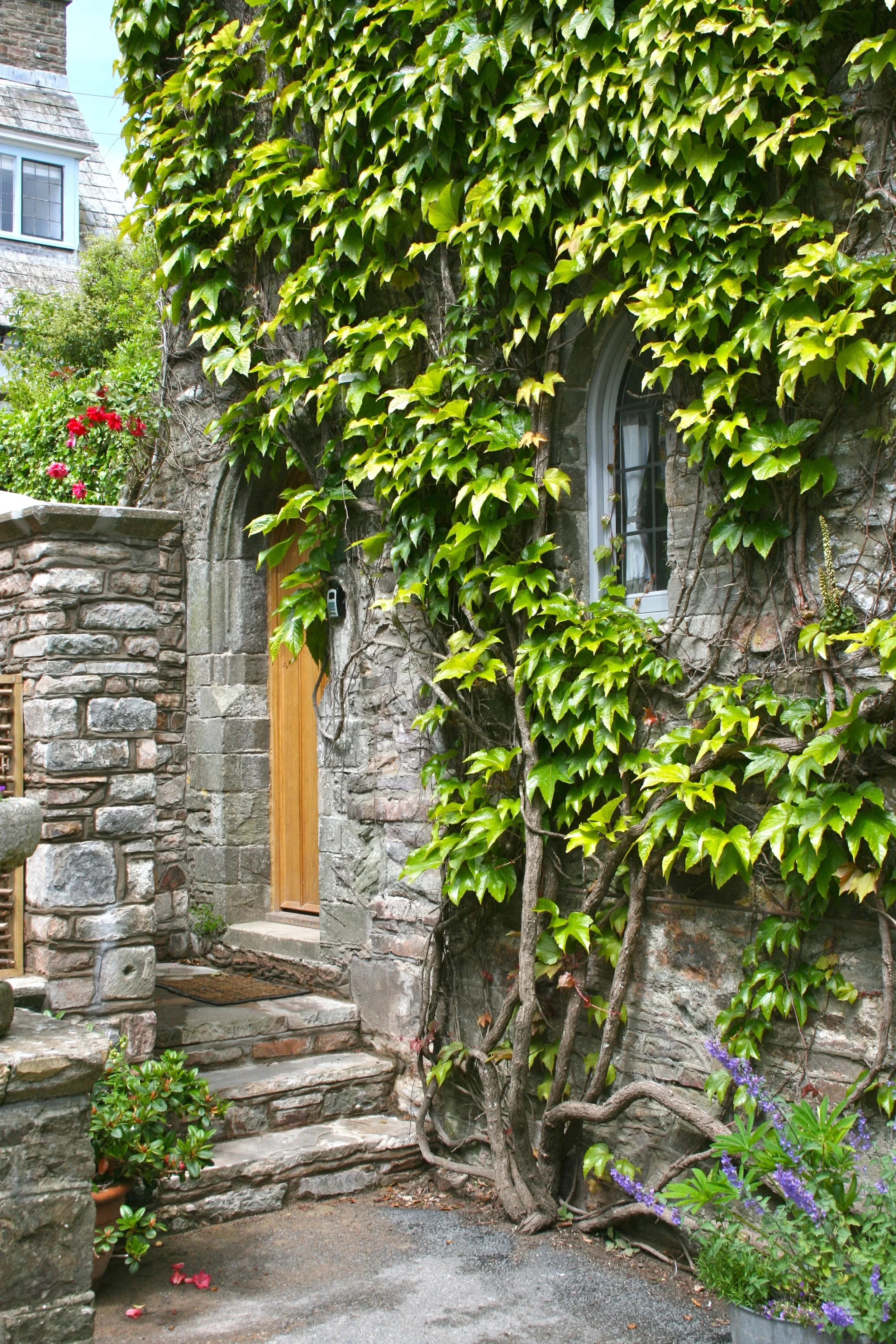 The+Chapel+entrance+3 (1).webp