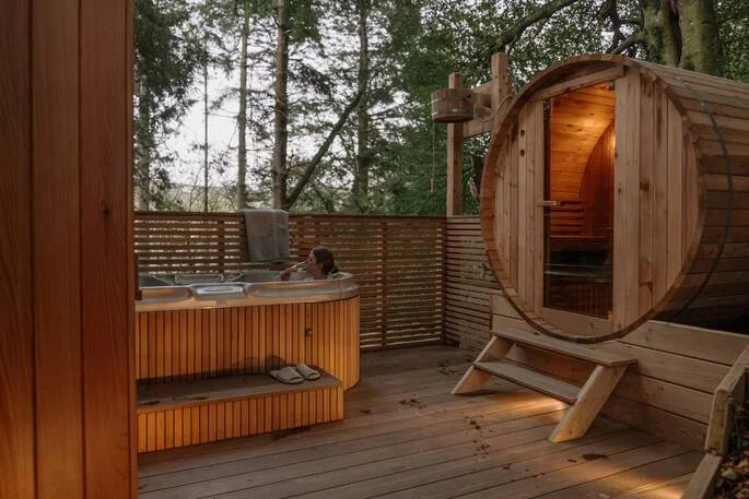 hot-tub_cs_large_gallery_preview.jpg