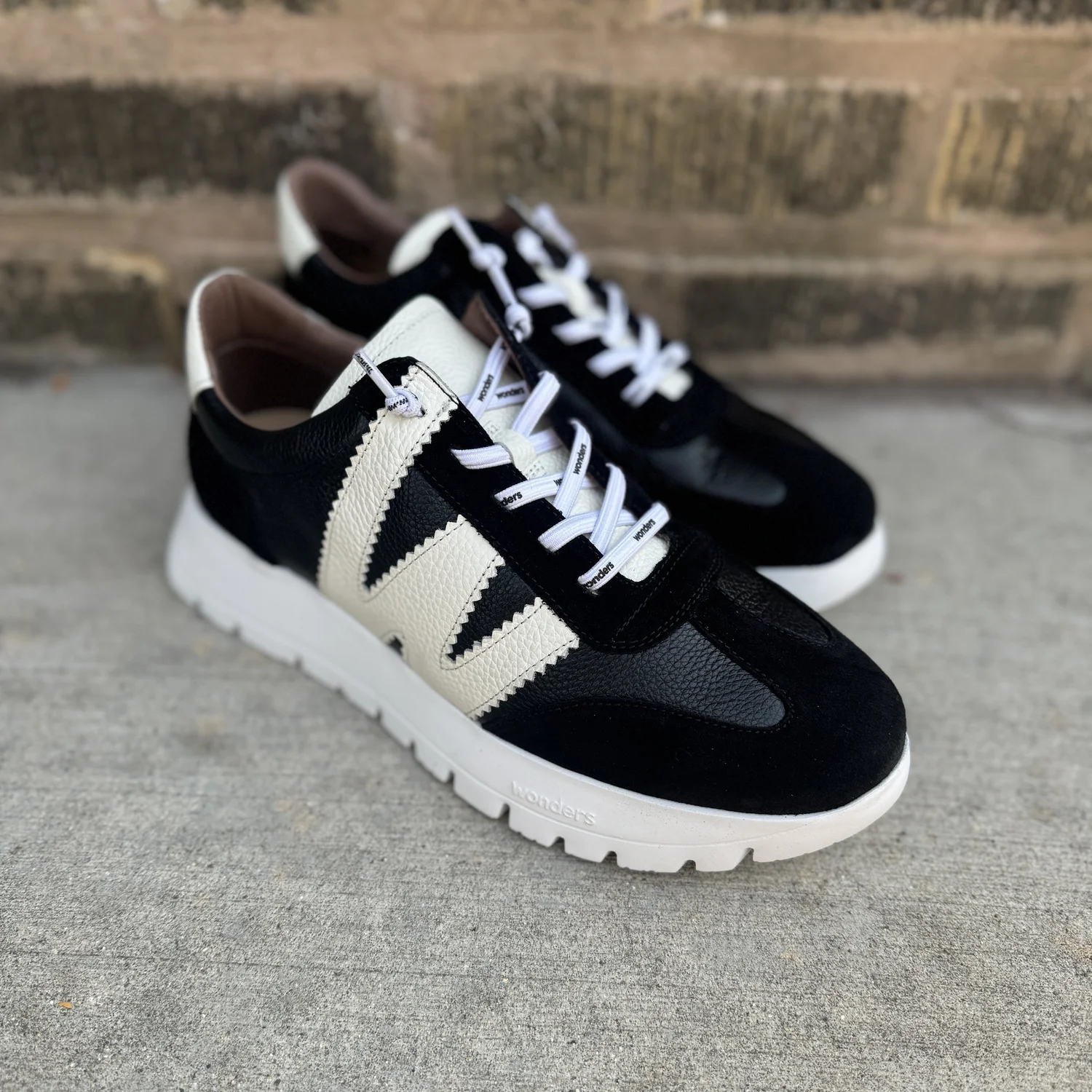 Black and White Sneakers — A Pied Shoe Boutique display picture 1