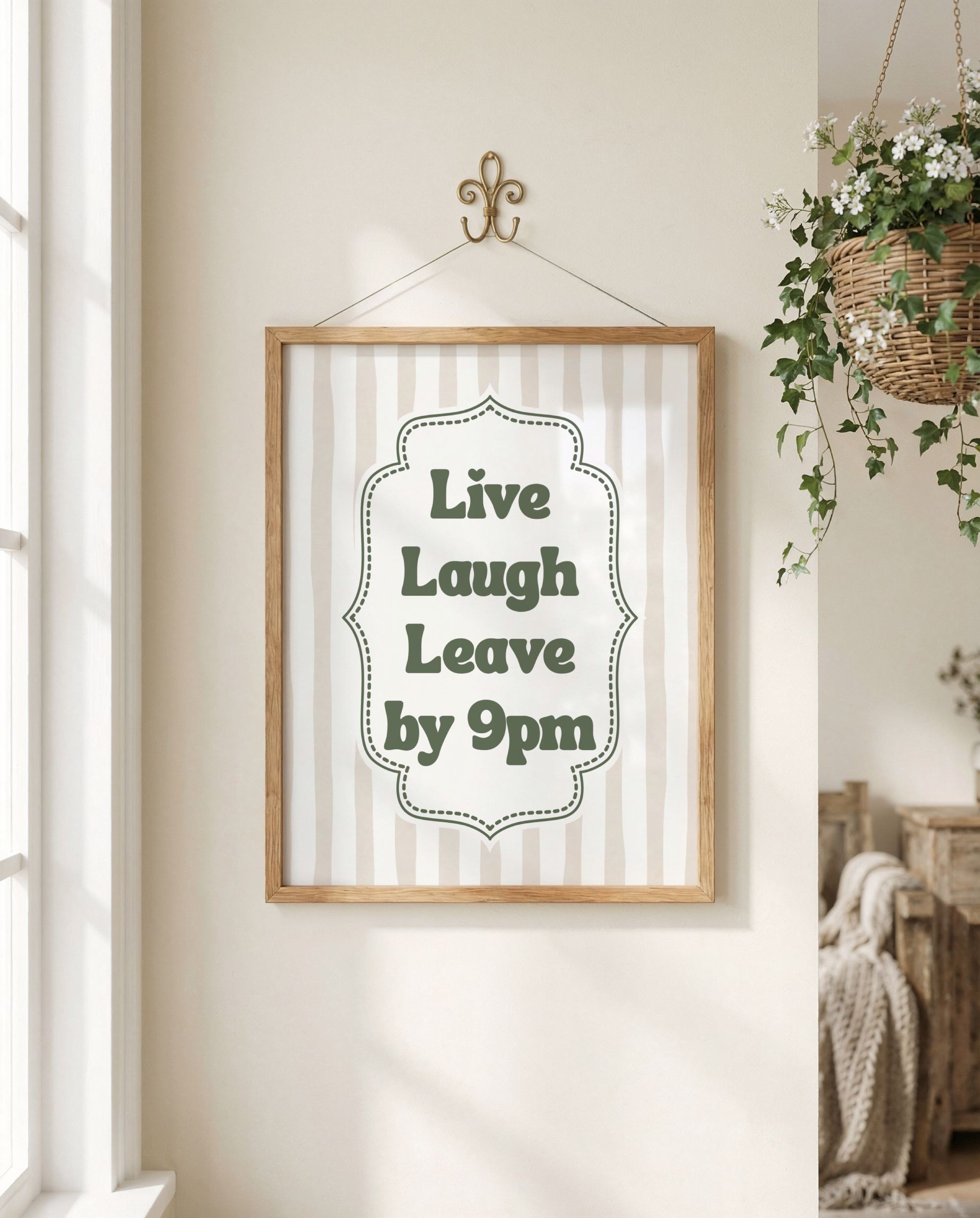 PSD_Hanging_VerticalFrame_1 (1) (1).png