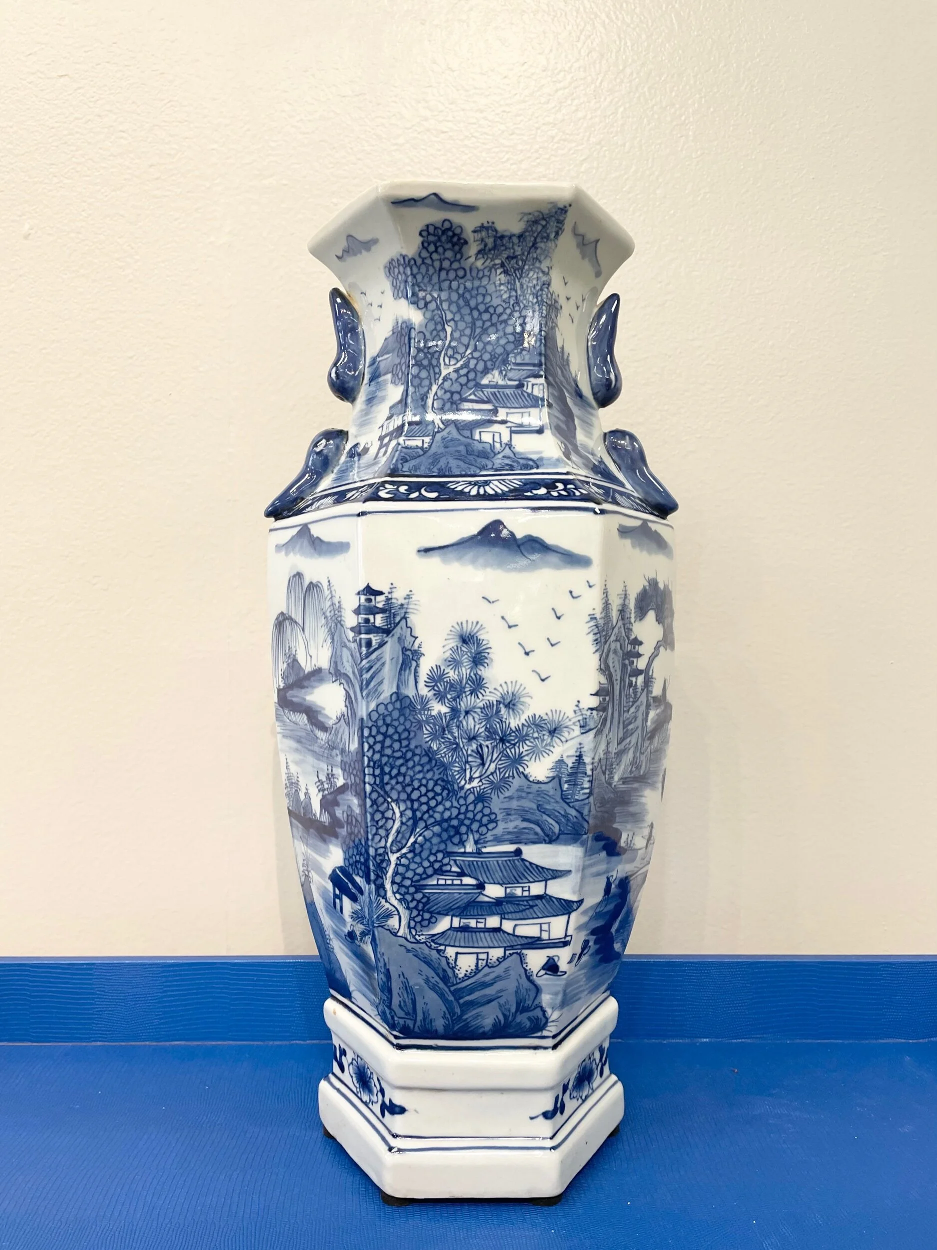 C7D26A8F-19EB-49B2-A71C-238BB0725800