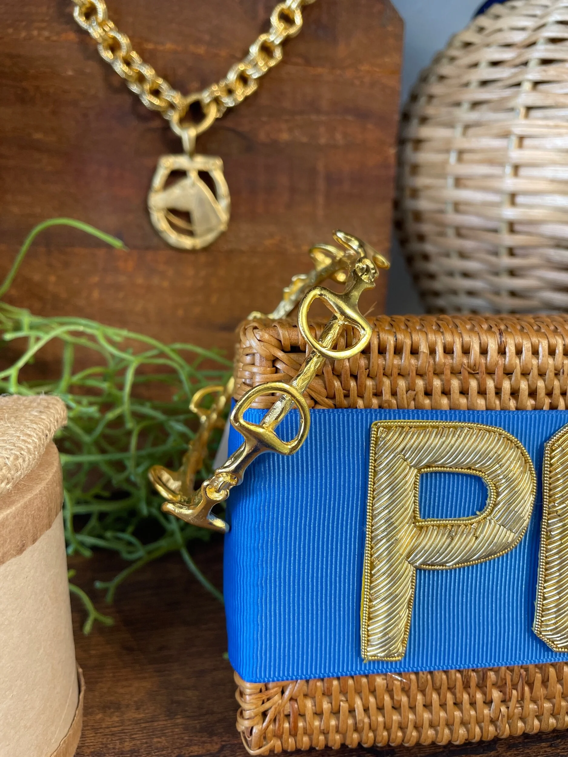 18844665-A280-47E7-8F90-7DEC8712DEF1