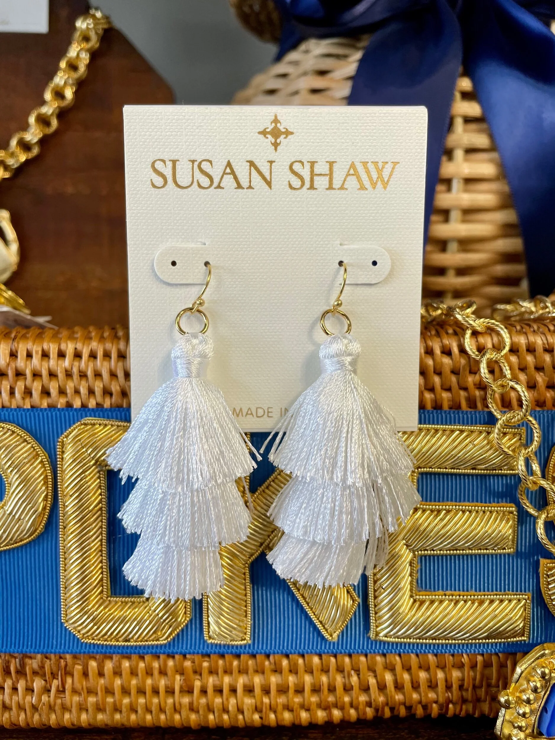 6D4D9325-8FAA-4E92-BD3D-2546E3DA153C