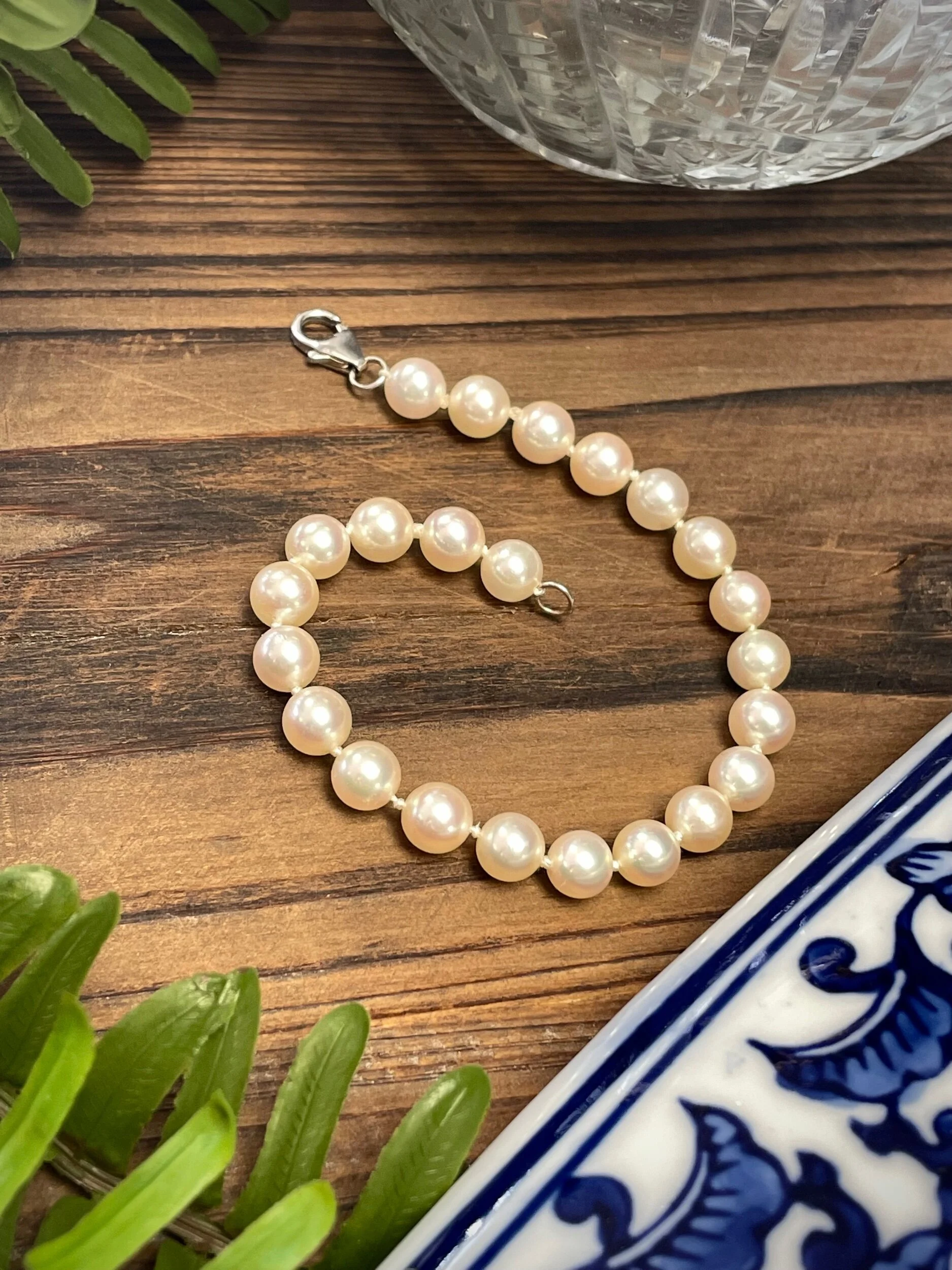 E66670F8-BC70-494A-9CB2-16D95343D2DB