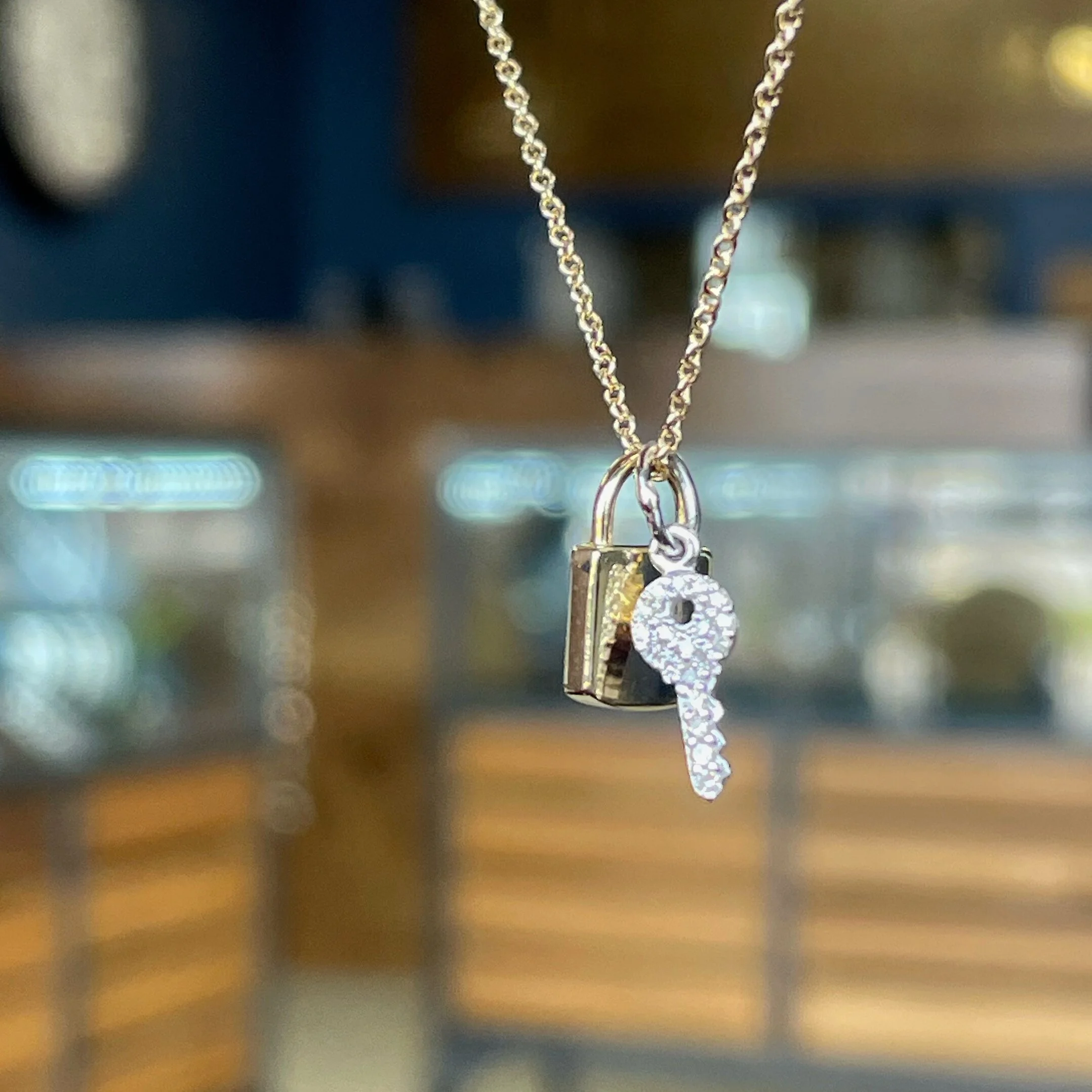 40C8D964-E9AC-4E6C-80CD-858A8CFF5762