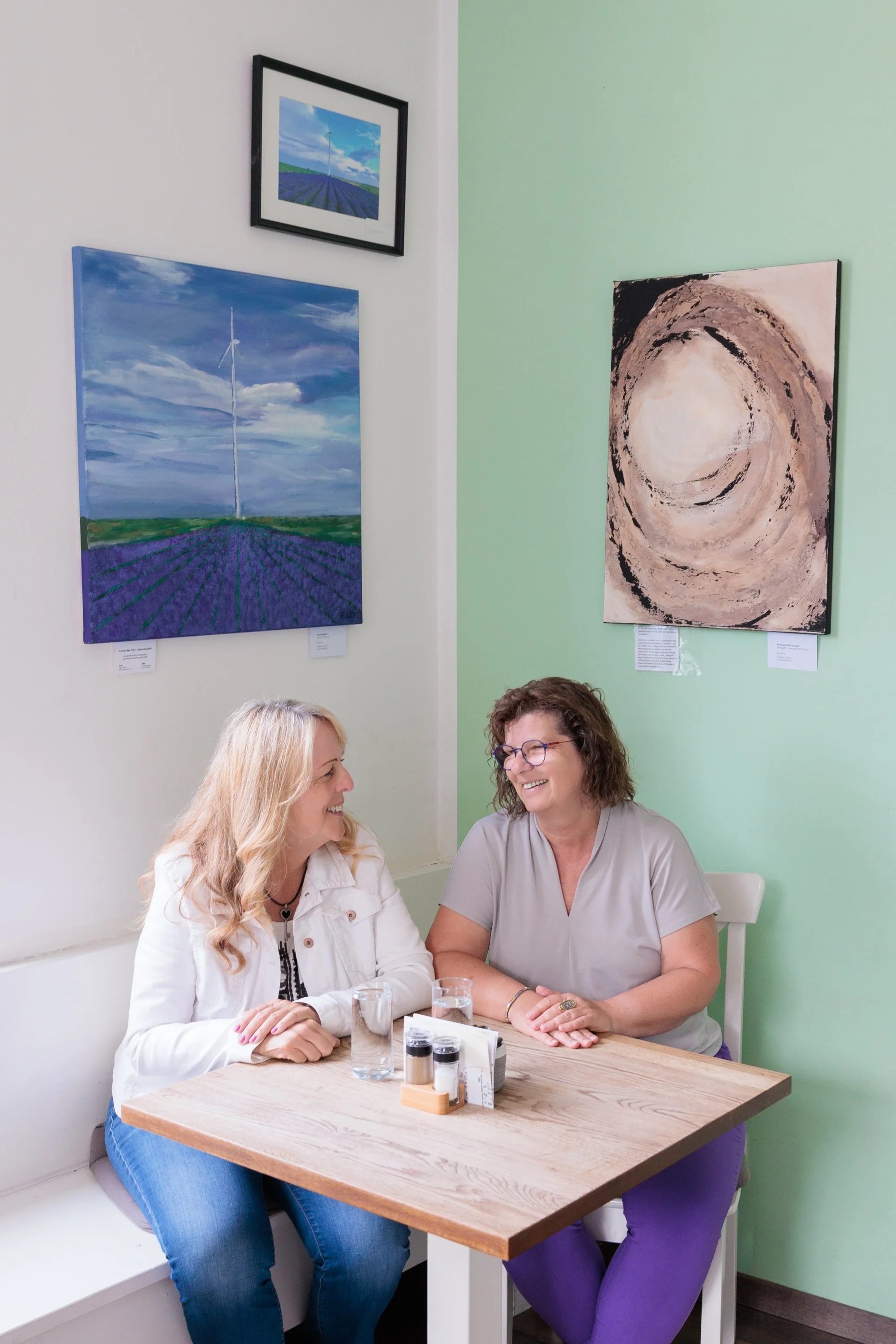 Ausstellung in Fredis Cafe, 1220 Wien