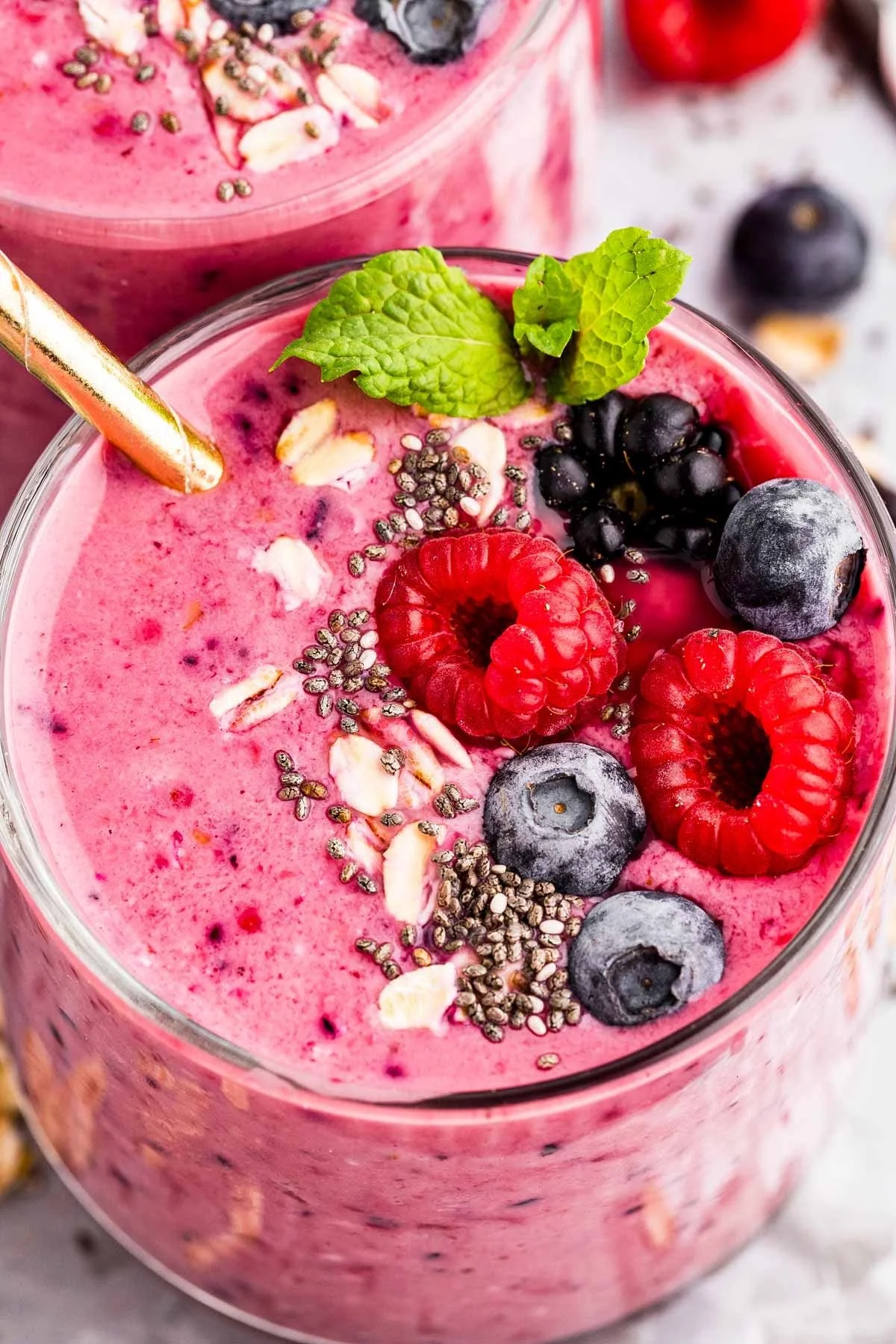 Easy & Healthy Berry Protein Smoothie (5 Minutes)