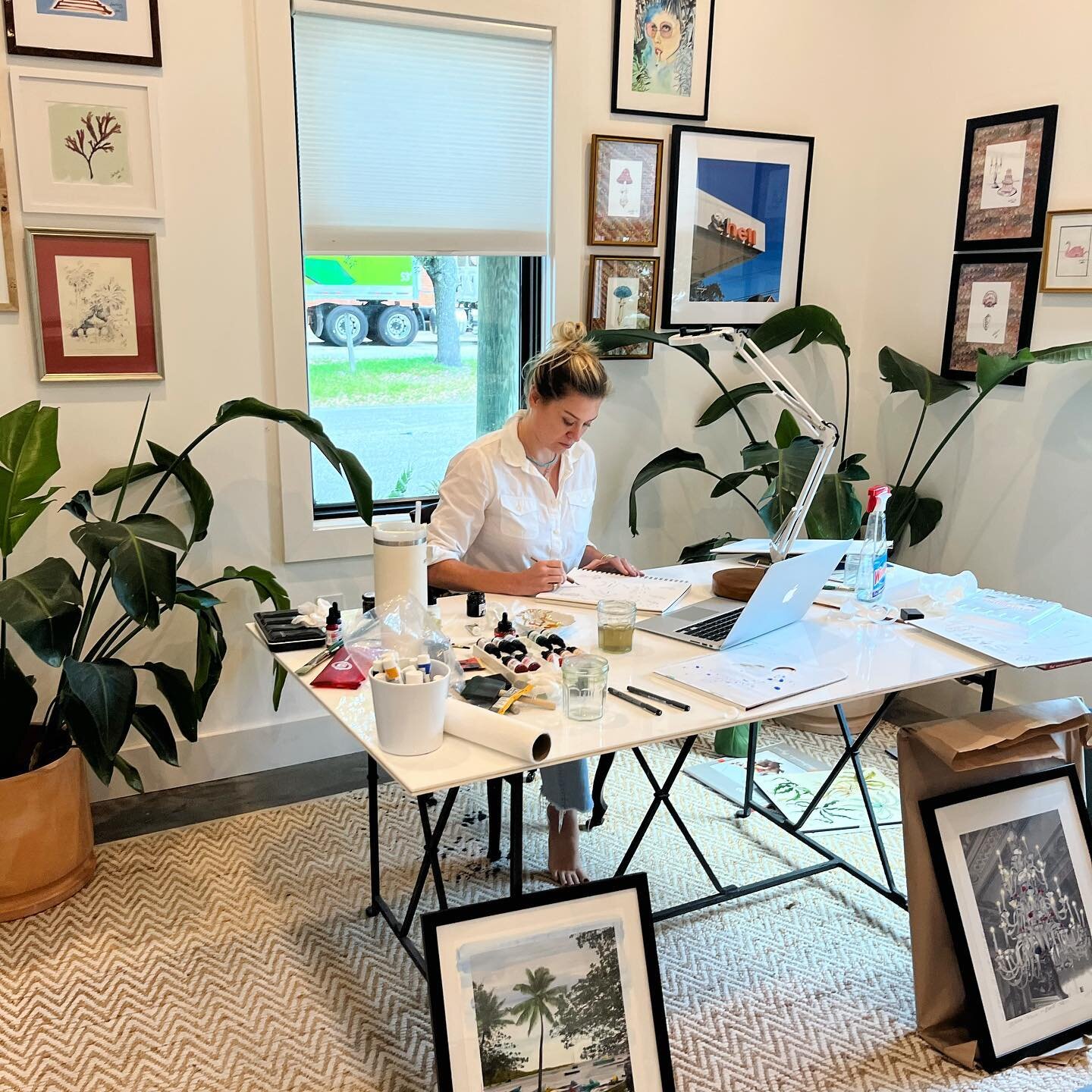 Hung some new stuff. Need to clean. Open studio hours coming soon! 
.
.
.
#insitu #mystudio #mystudiotoday #myworkspace #charlestonartist #charlestonart #watercolorartist #messy #studiohours