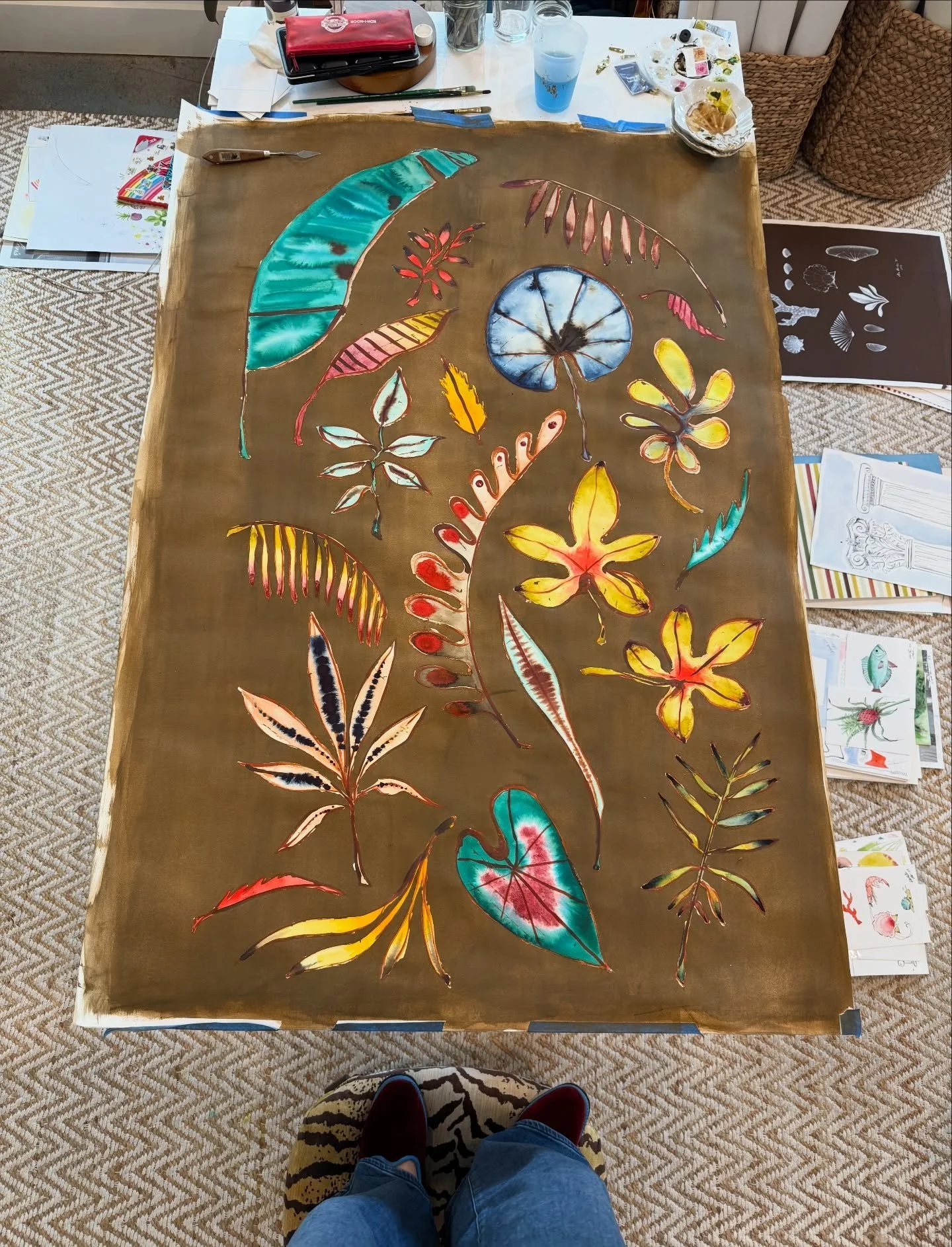 NEW. BIG. LEAVES. I think I will frame and keep for myself for a bit. More pics coming. I&rsquo;m workin BIIIG. 
.
.
.
#botanicalartist #botanicalart #botanical #largescaleart #mattebrown #charlestonartist