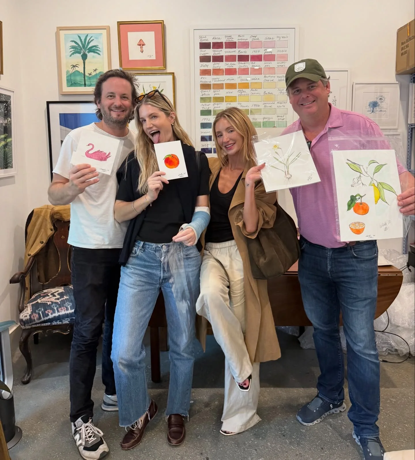 First purchases from my BLACK FRIDAY SALE!! Yes i did let some visitors in early since they were traveling. Will i see you at the sale?! U better be there!! Many, many good deals to be had! 
.
.
.
#blackfriday #charlestonartist #originalart #lillon #