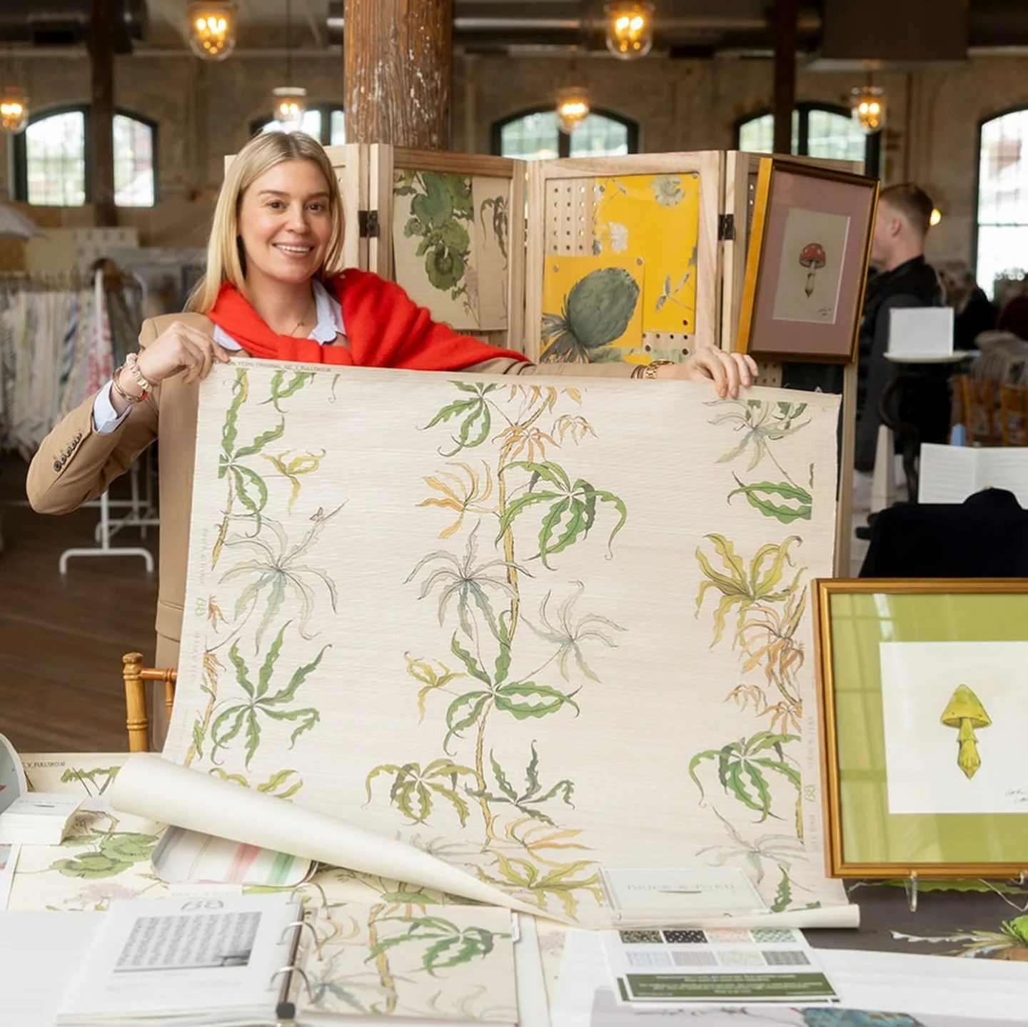 Here I am being a big nerd at the @thedesignsocialpopup last week here in Charleston. My face in these just makes me laugh for some reason&hellip;. But anywaaaays, thank you to all of the designers who attended the show. It was great to reconnect and