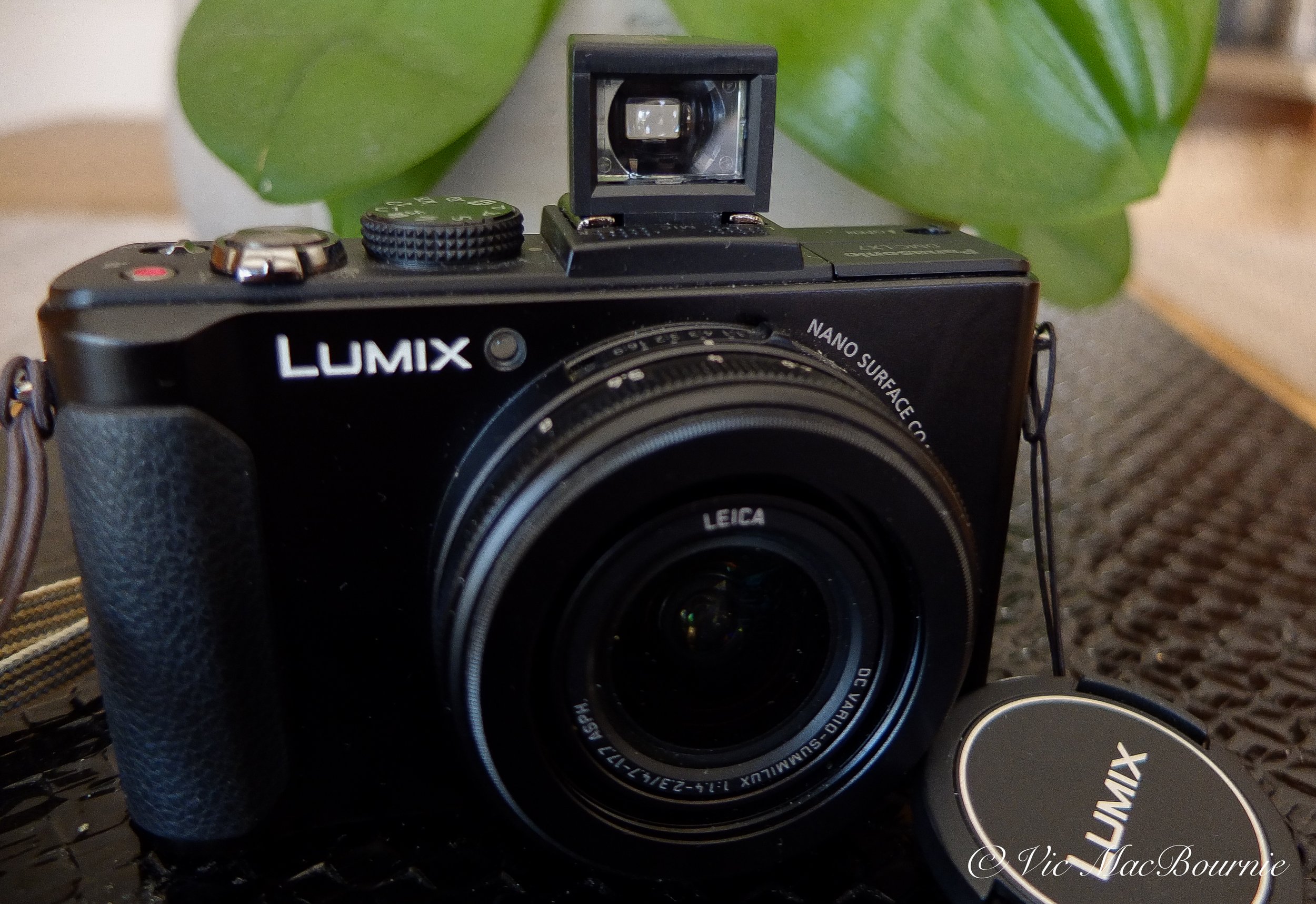 Lichifit 28mm viewfinder on Lumix X7