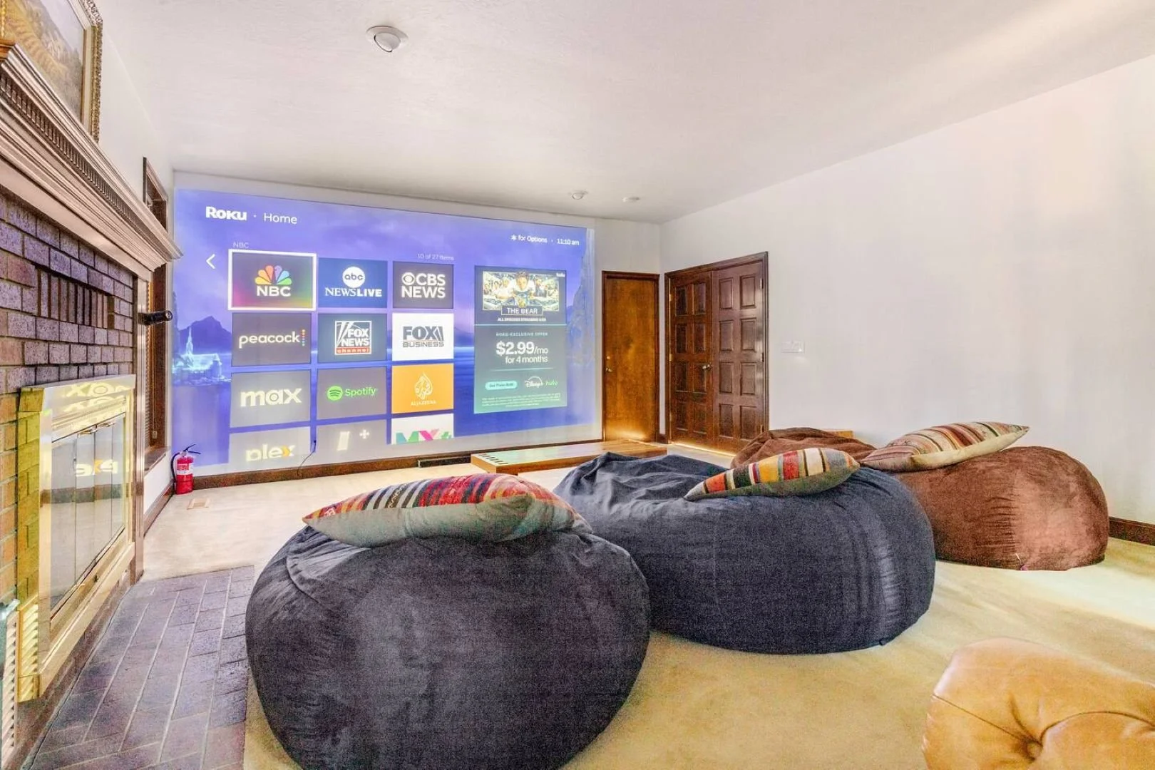 Theatre room1.jpg