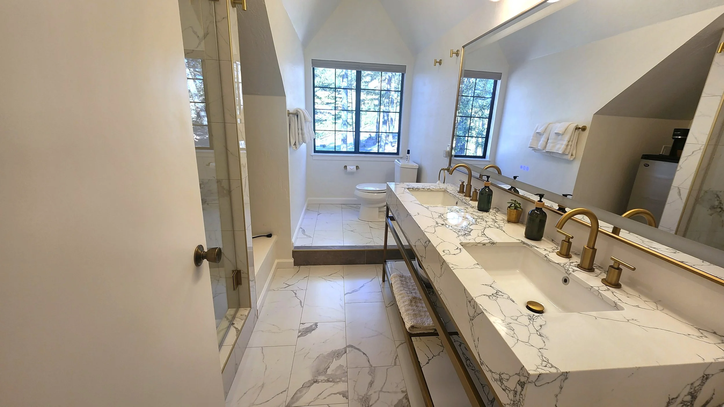 Master Bath.jpg