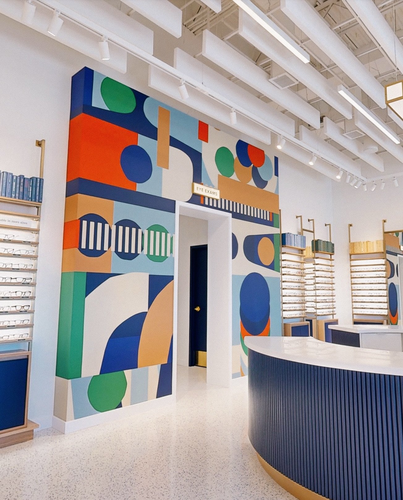 Wall for @warbyparker in Portsmouth, New Hampshire 👓

We actually completed this one end of last year, but life has been completely absorbed by baby Margo at home hehe so it&rsquo;s been tricky getting back to posting regularly here..

Anyway, slowl