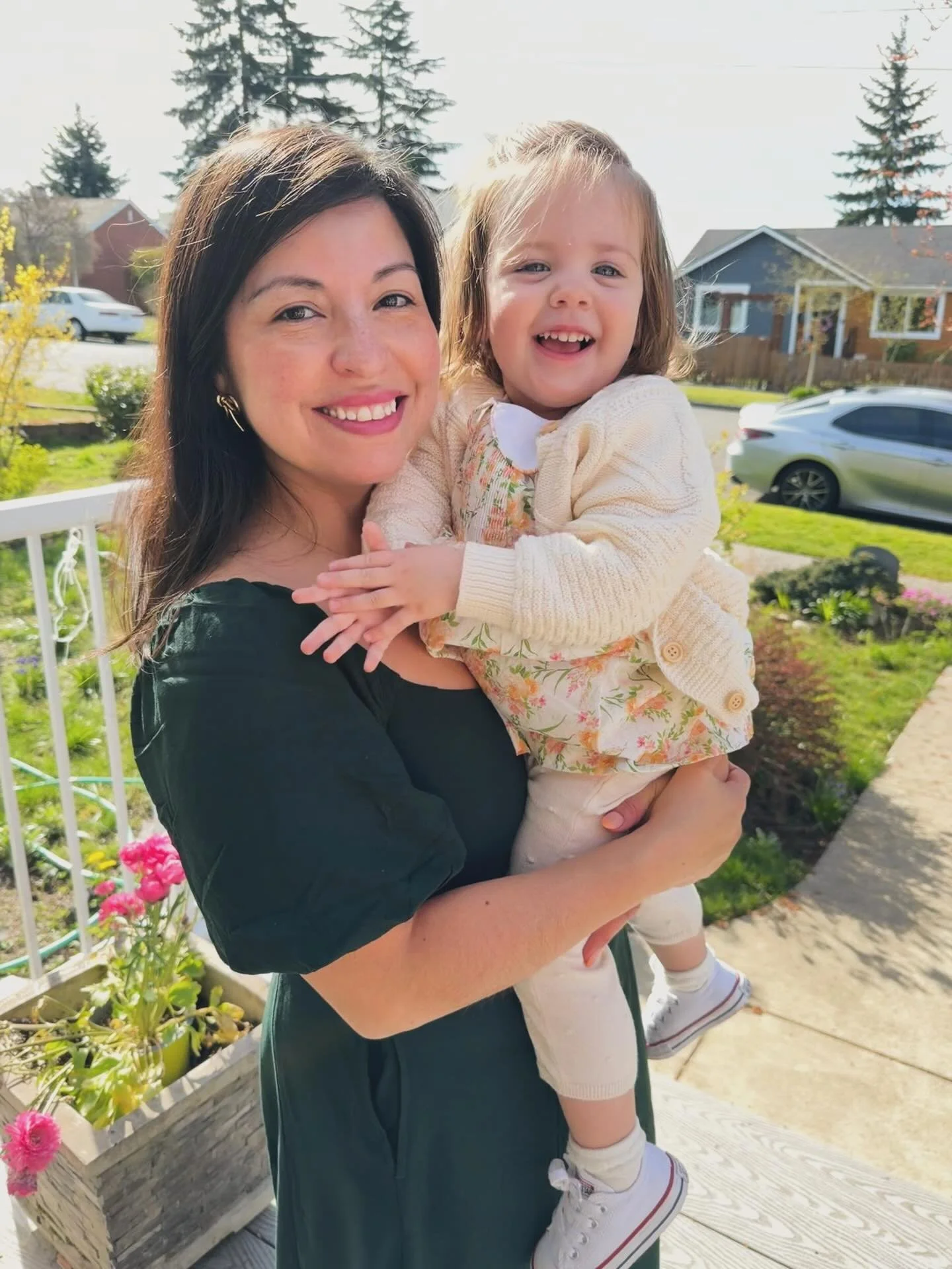 Wishing you a very Happy Easter. 🐰💐