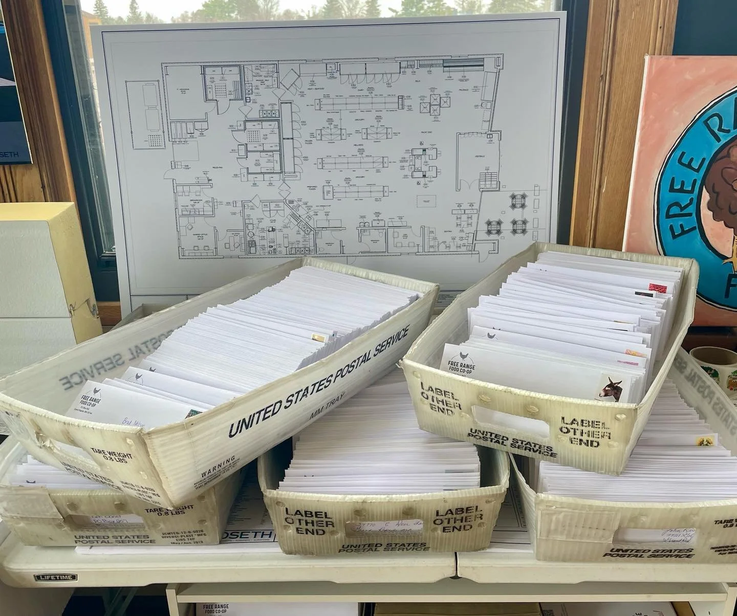 Thank you to our amazing co-op volunteers who showed up on Thursday and Saturday to stuff, hand address, seal and stamp 1300+ envelopes to go out to all of our owners this week!!

We had so much help, we had to set up extra tables and chairs. That ma