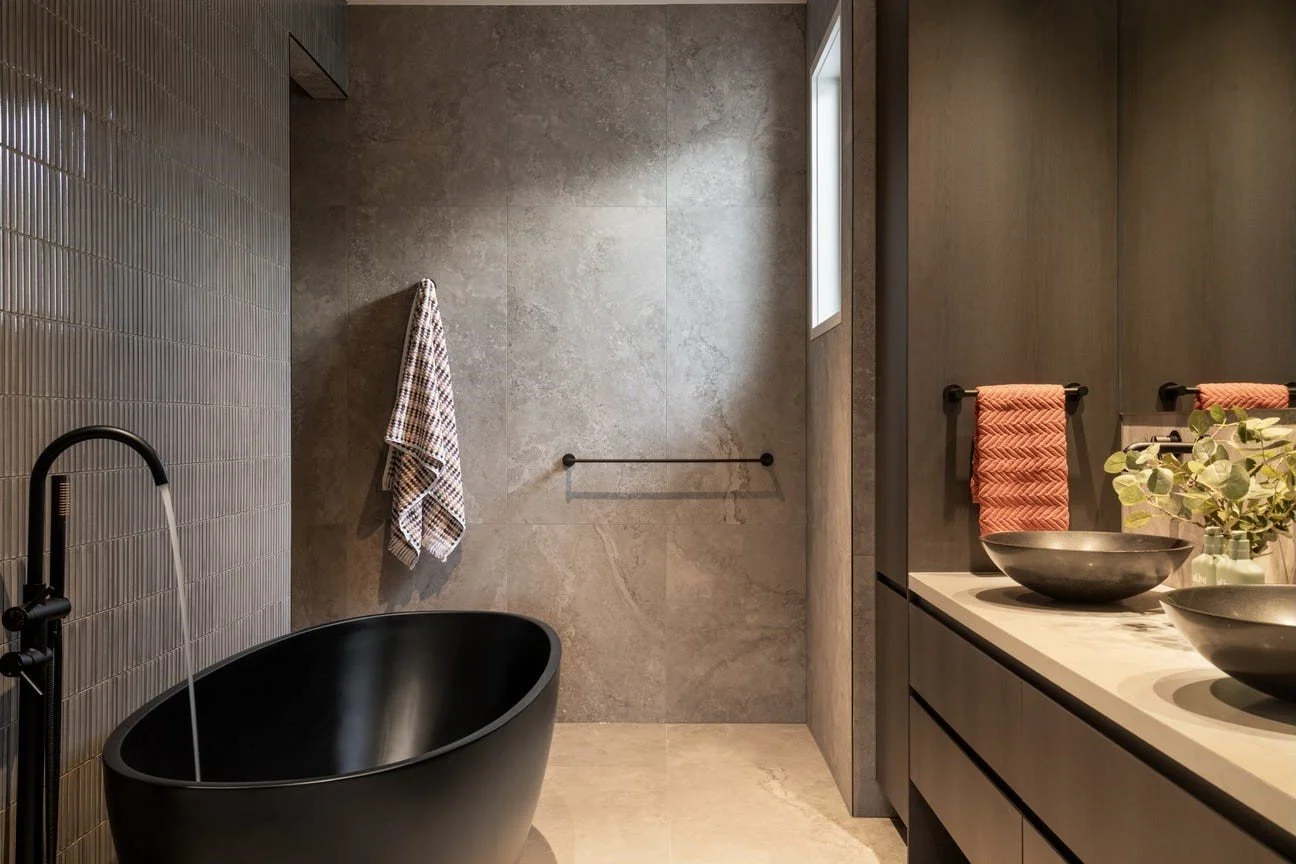 ensuite 1.jpg