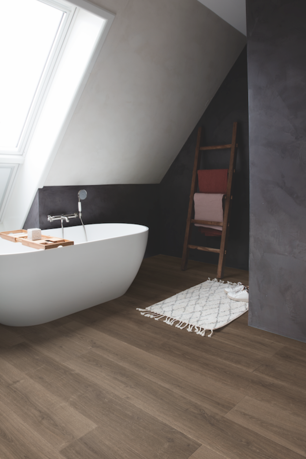Quick Step Perspective Nature Laminate  Bathroom.png