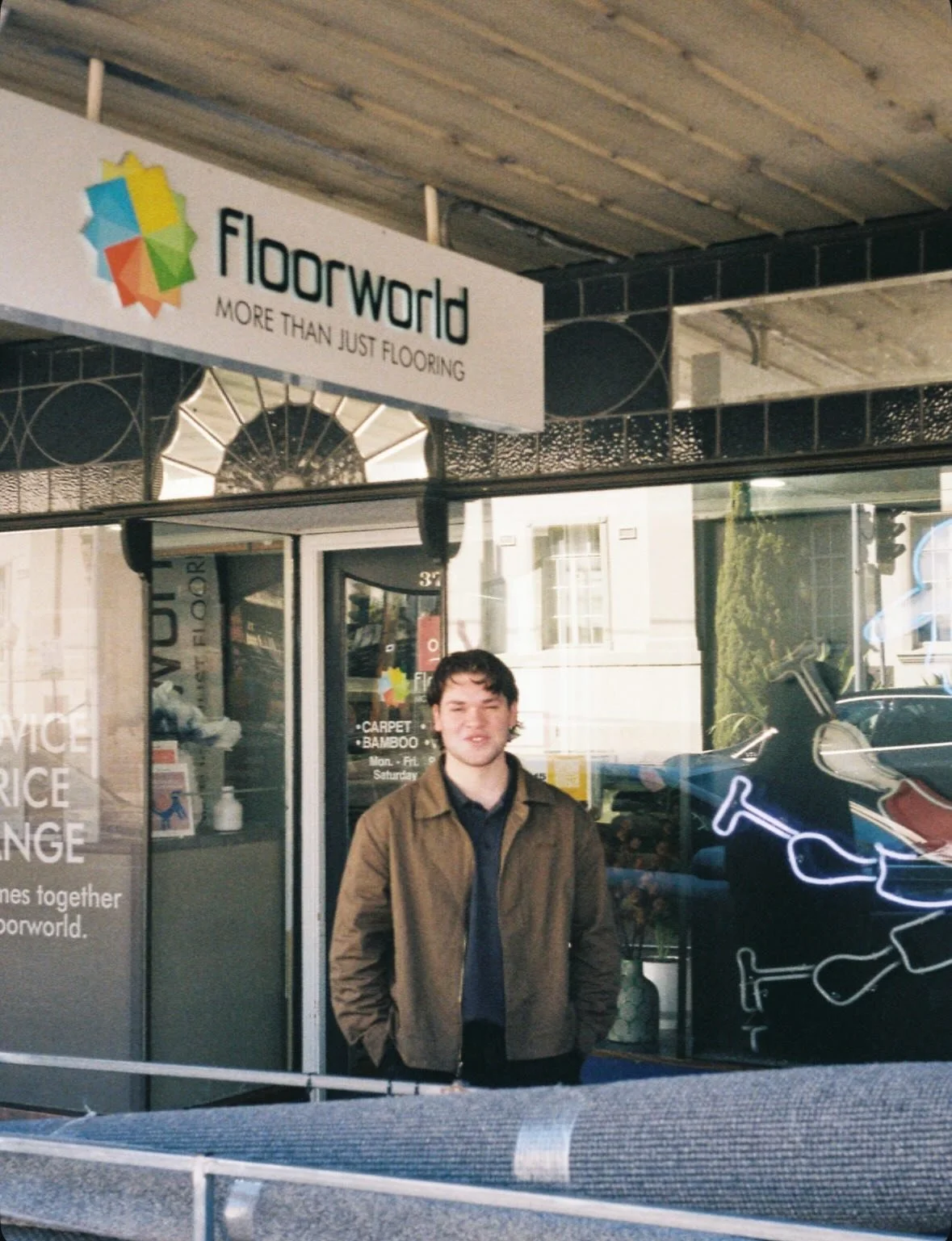 First day Back into it! Hoping all had a restful break🤝

Thomas &amp; Harry Straight into some education on some @cleverchoicefloors products by Rob from clever!

Plenty of new hard floor samples stacking out the showroom for 2026, swing by and have