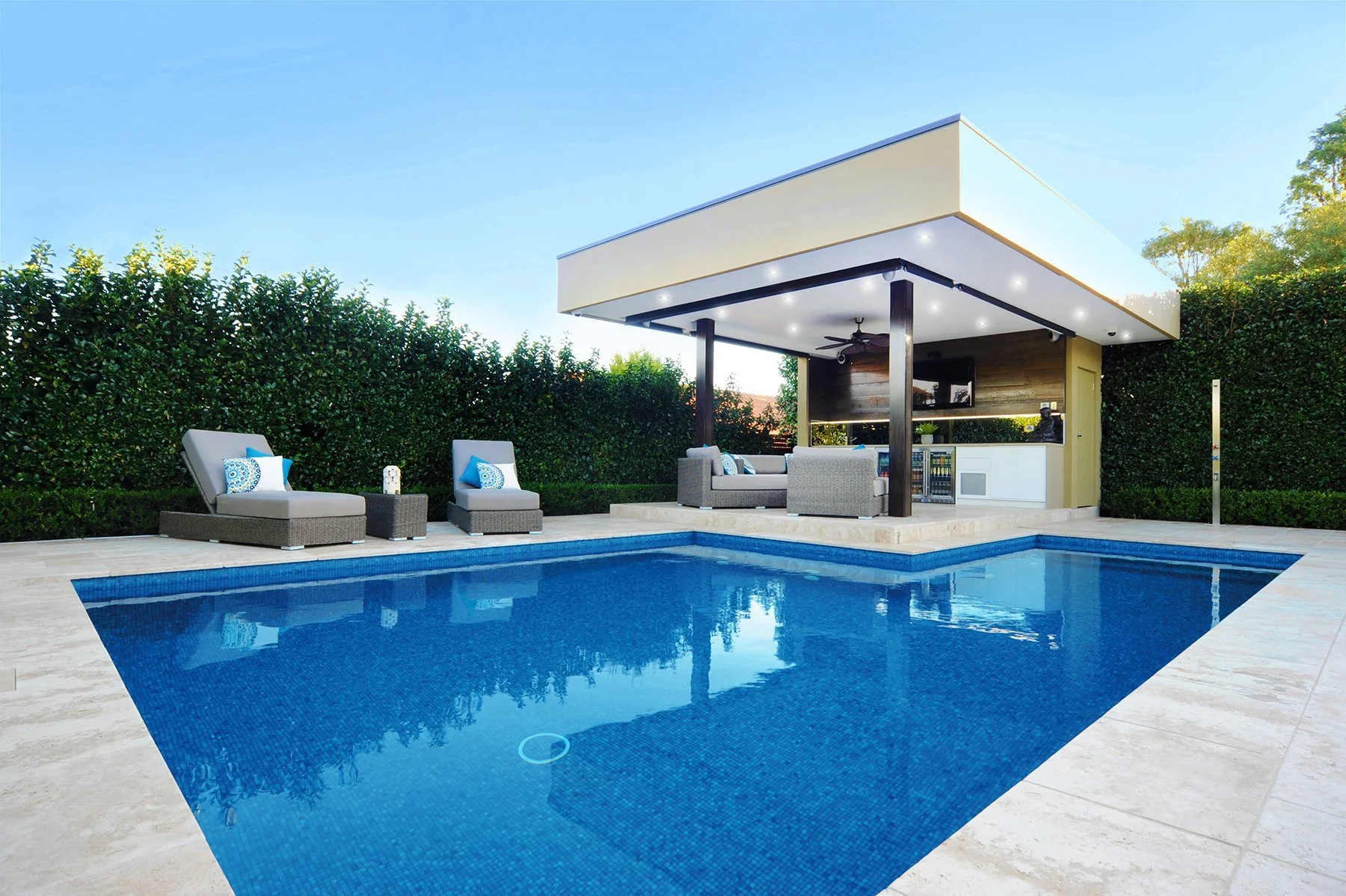 Stone Collective Pool mosaics and tiles Bisazza Blends Sydney.jpeg